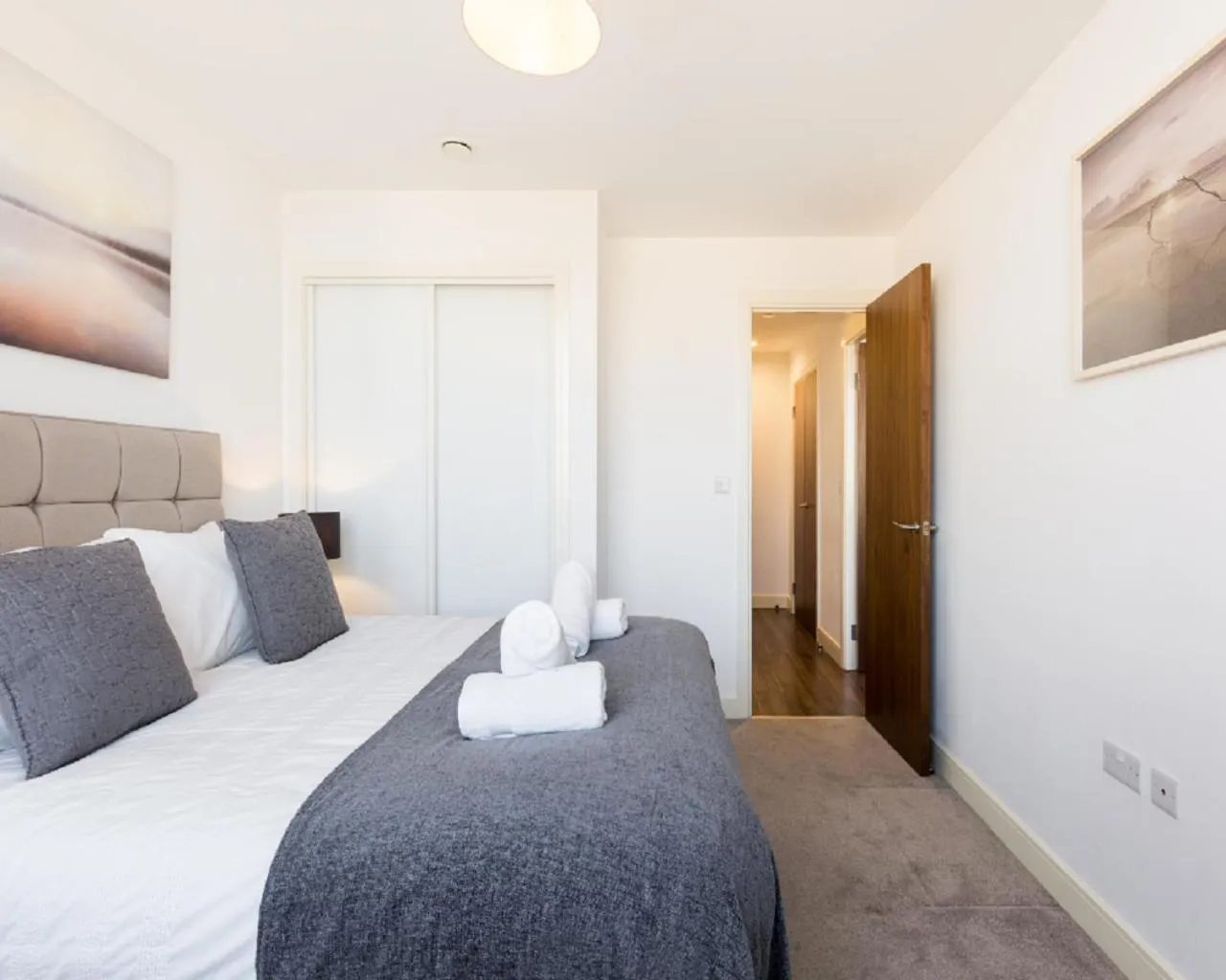 Bedroom, Bed in KCS Luxury Apartment - Broad Street Birmingham