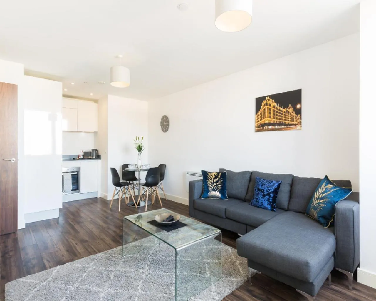 Living room in KCS Luxury Apartment - Broad Street Birmingham
