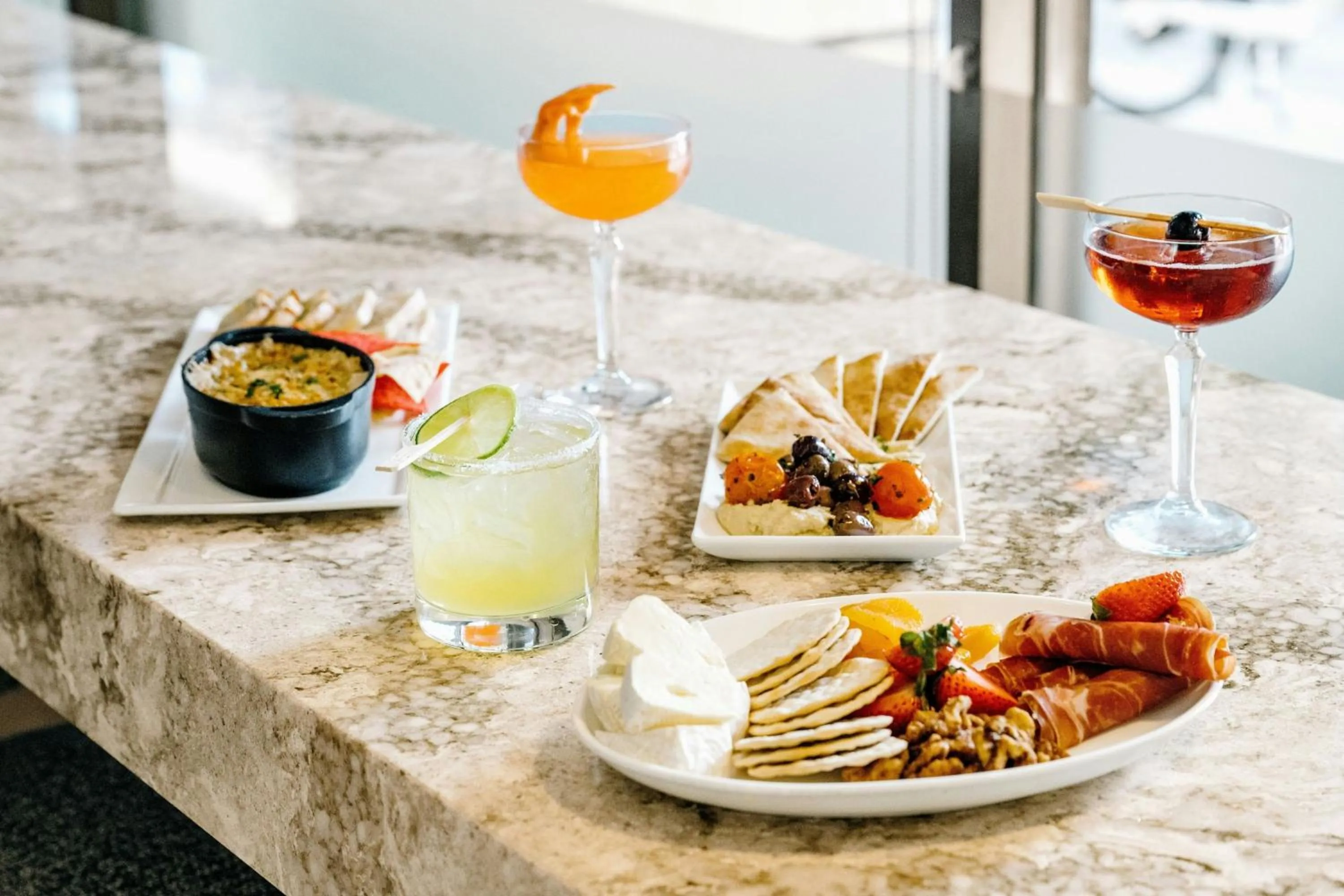 Restaurant/places to eat in Le Meridien Washington, DC, The Madison