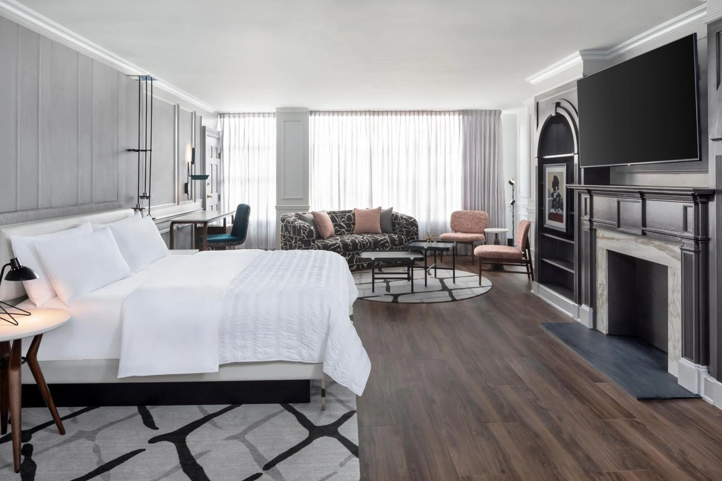 Bedroom, Bed in Le Meridien Washington, DC, The Madison