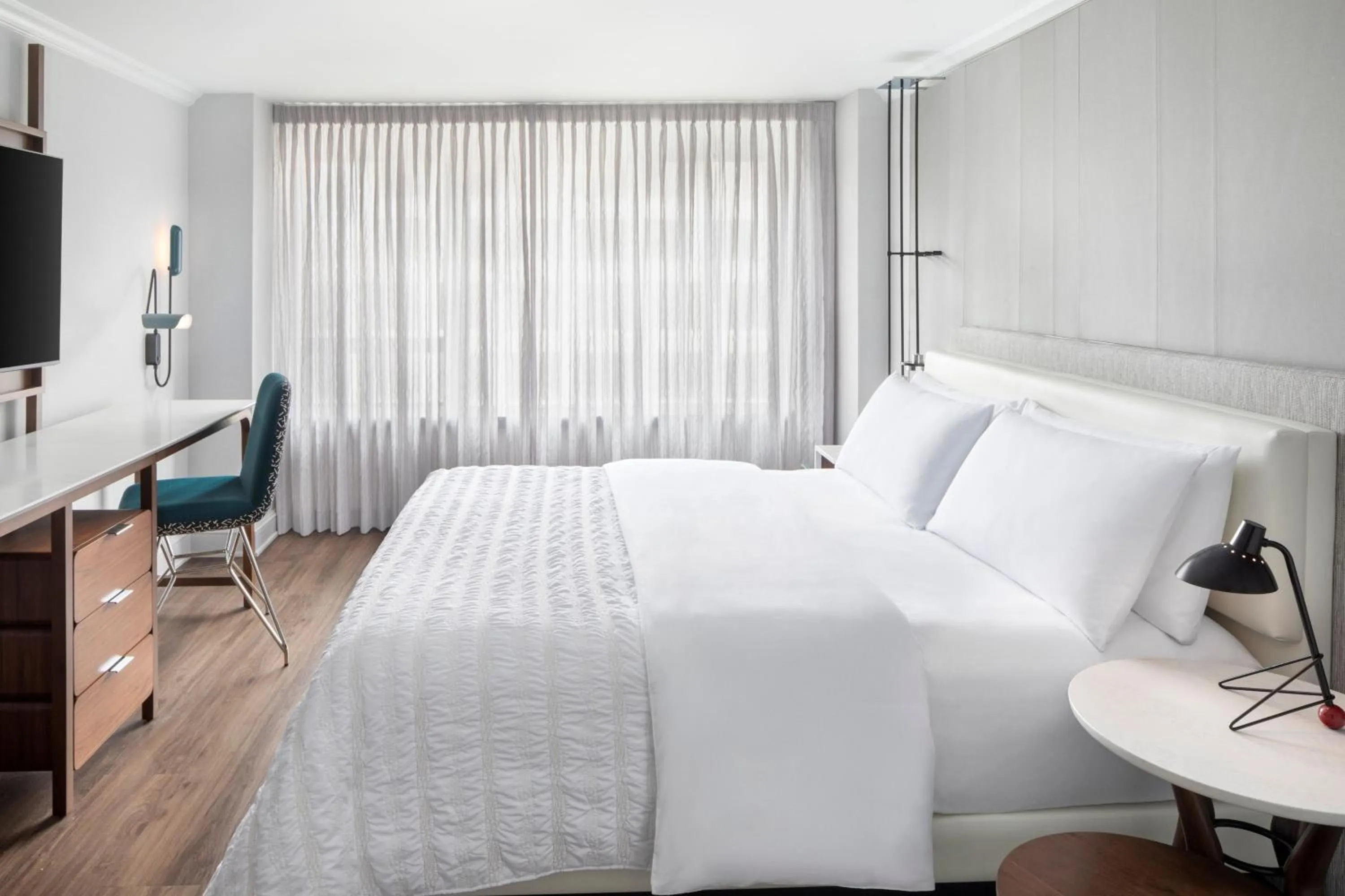 Bedroom, Bed in Le Meridien Washington, DC, The Madison