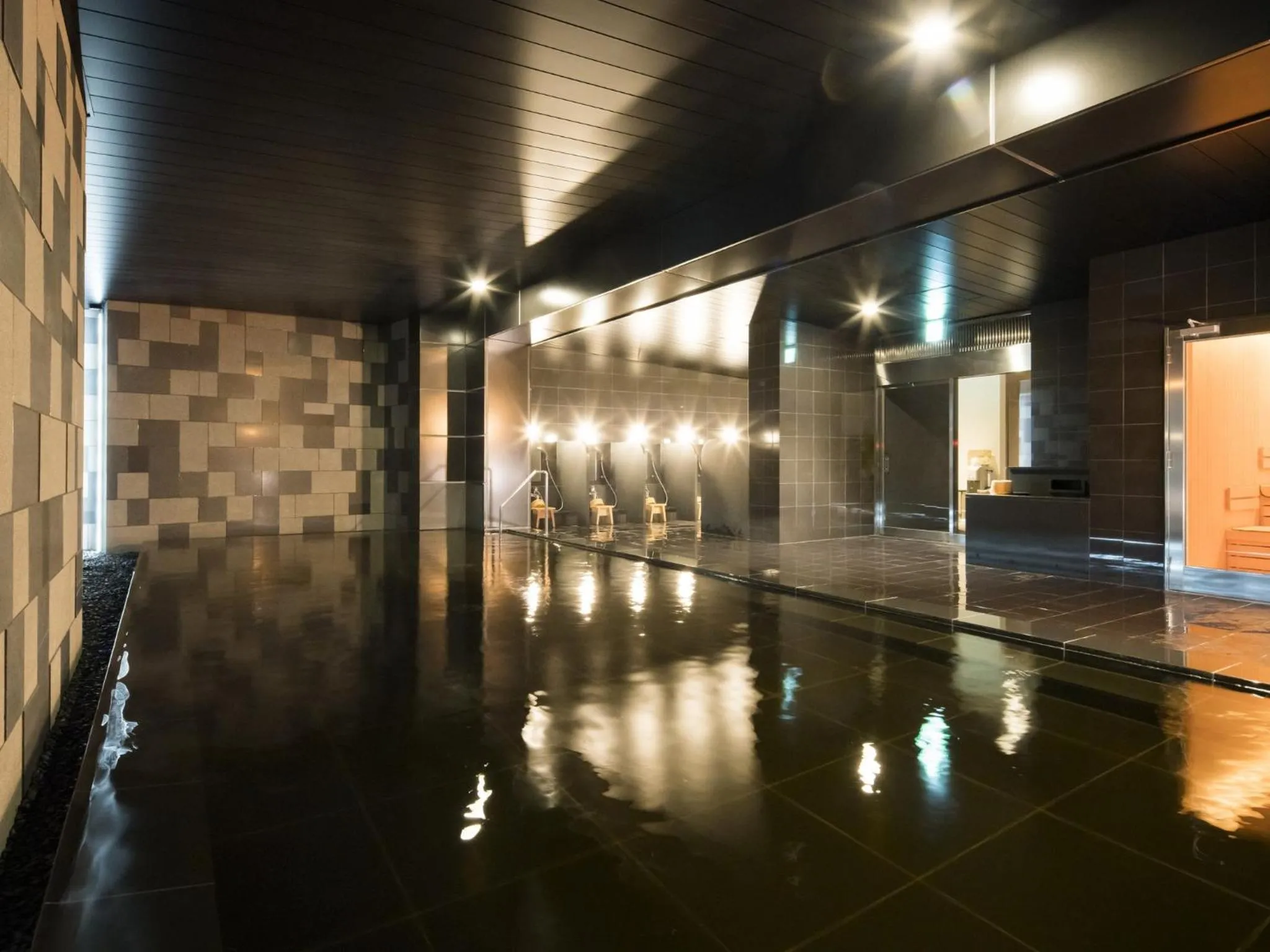 Hot Spring Bath in Portom International Hokkaido