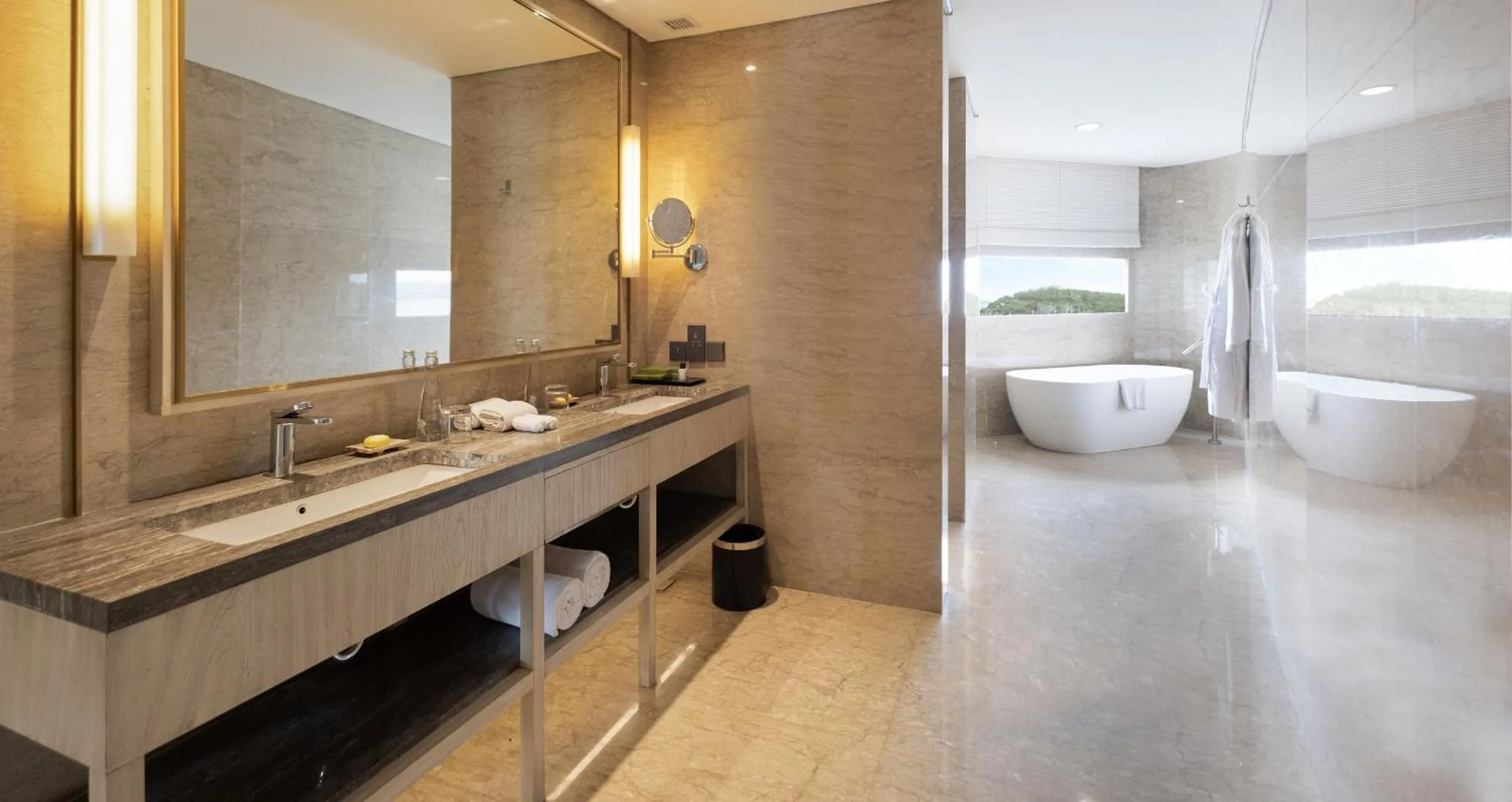 Bathroom in Meruorah Komodo Labuan Bajo