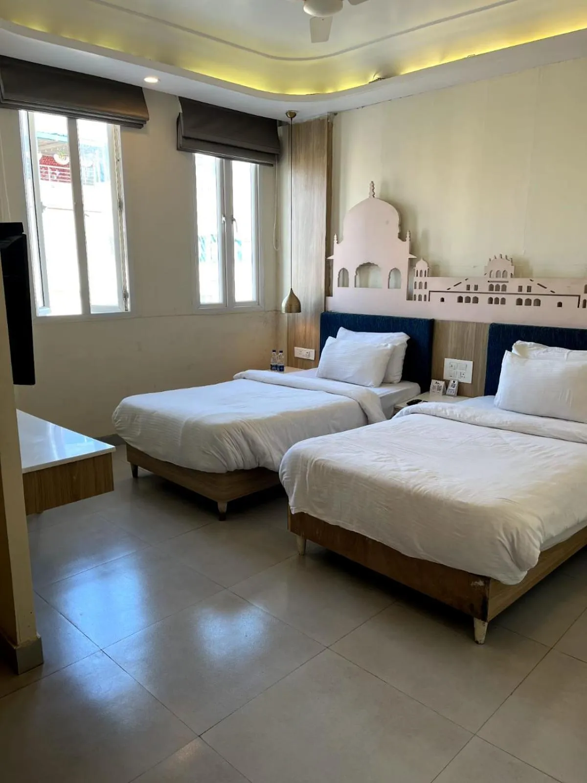 Hotel Ratangarh Palace