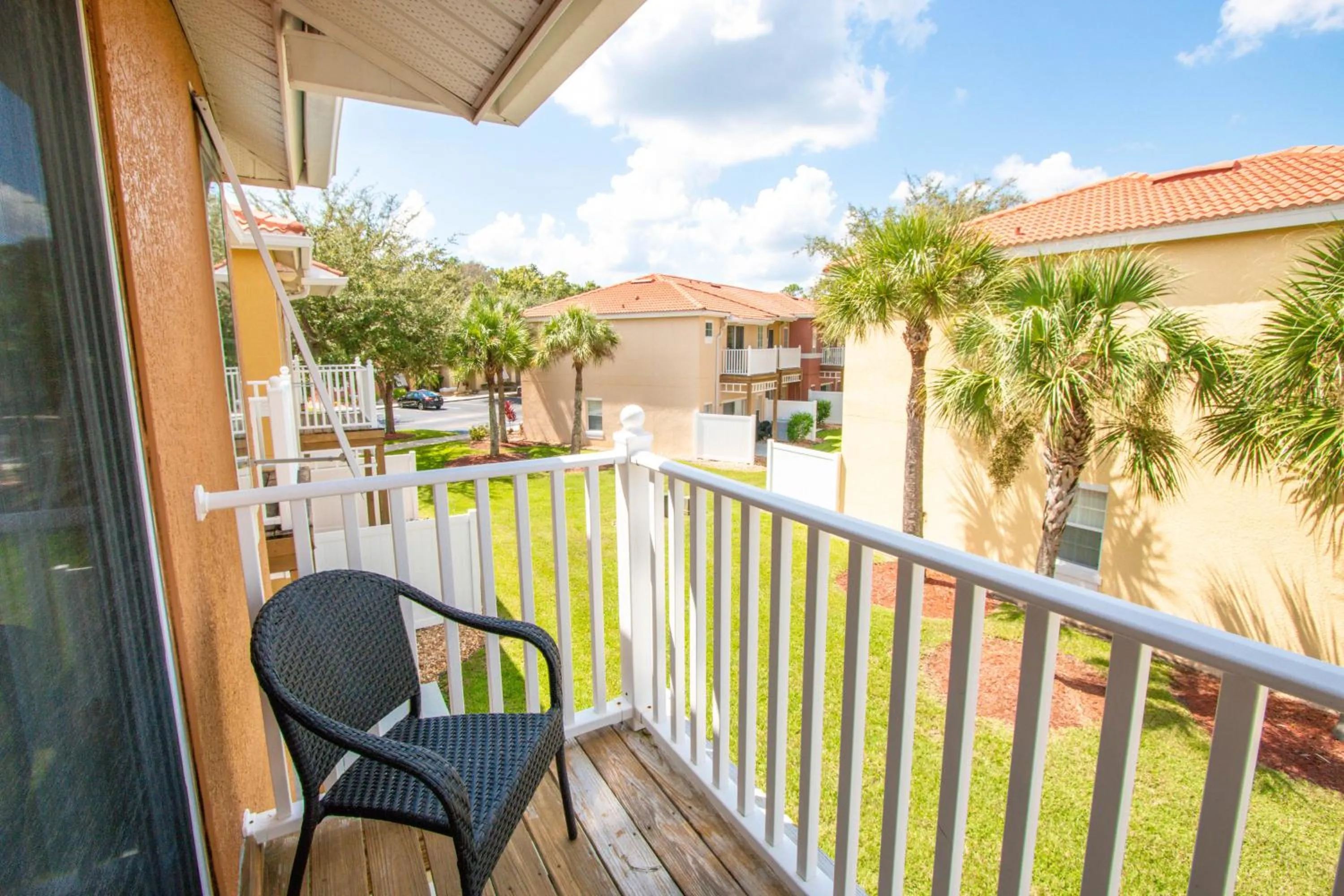 Balcony/Terrace in Berkley Lake Townhomes