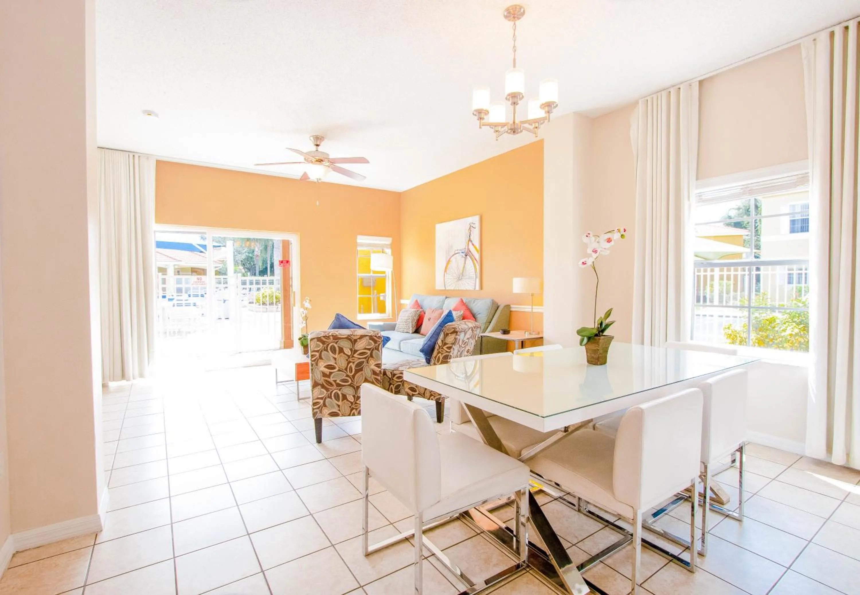 Living room in Berkley Lake Townhomes