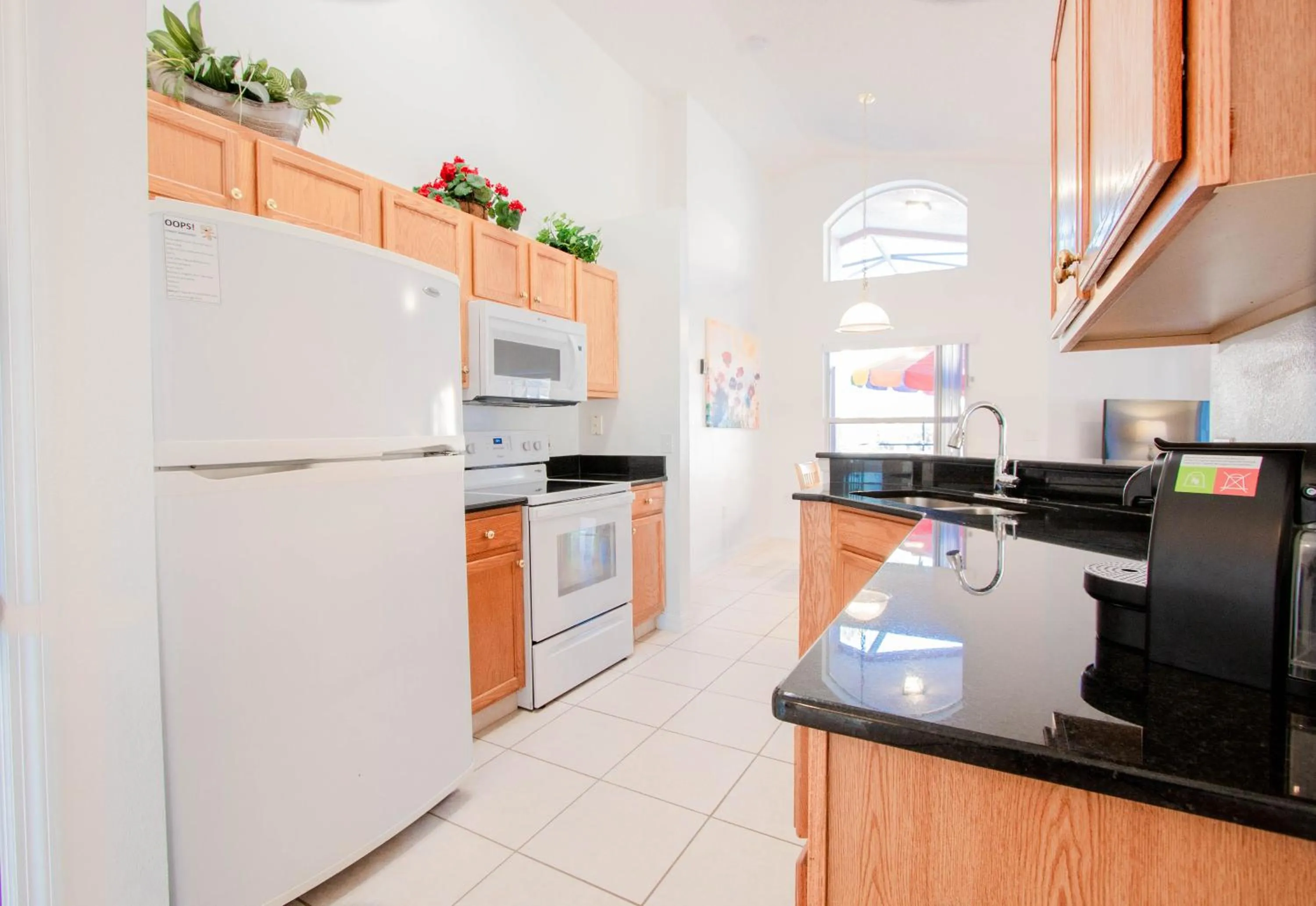 Coffee/tea facilities in Berkley Lake Townhomes