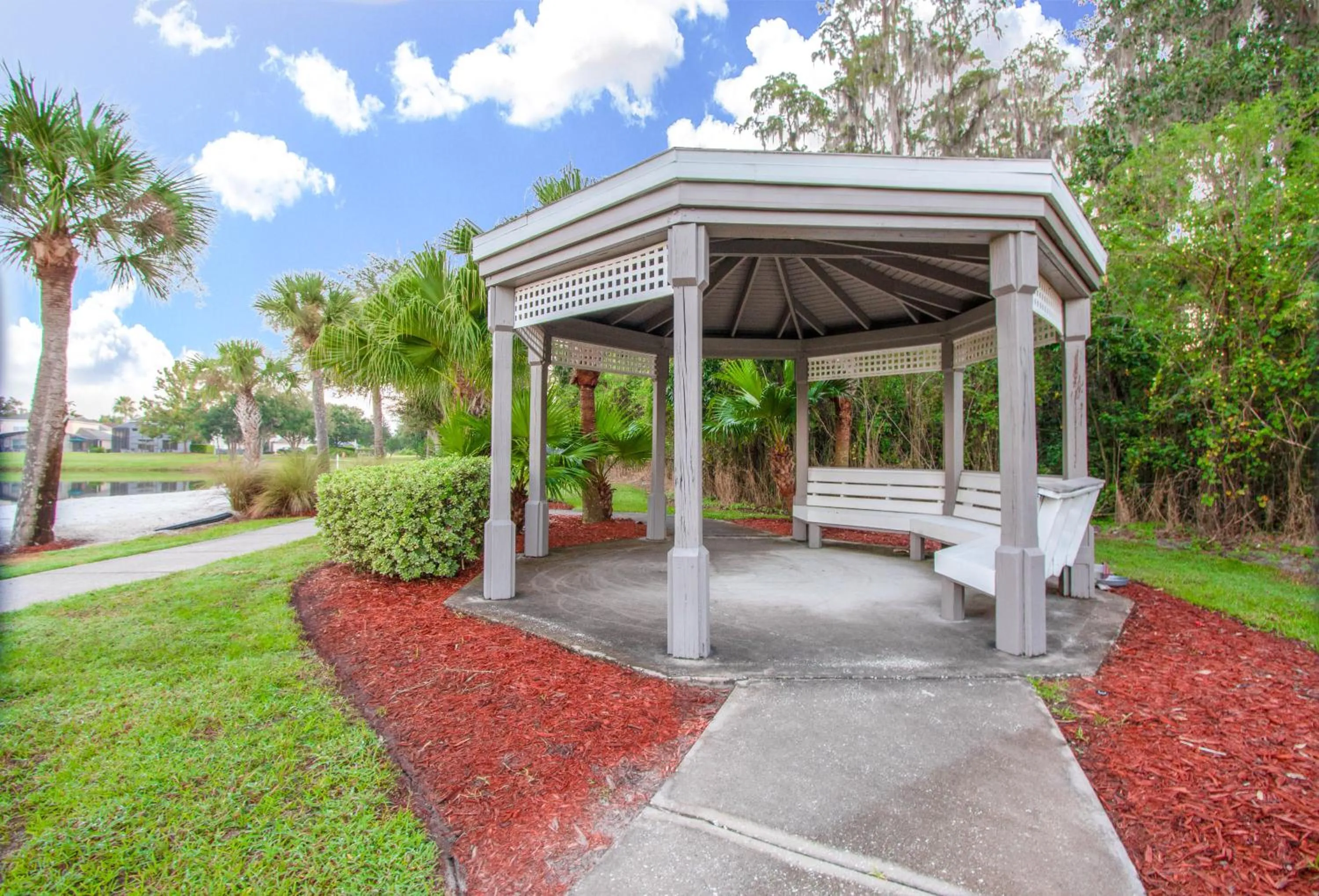 Patio in Berkley Lake Townhomes
