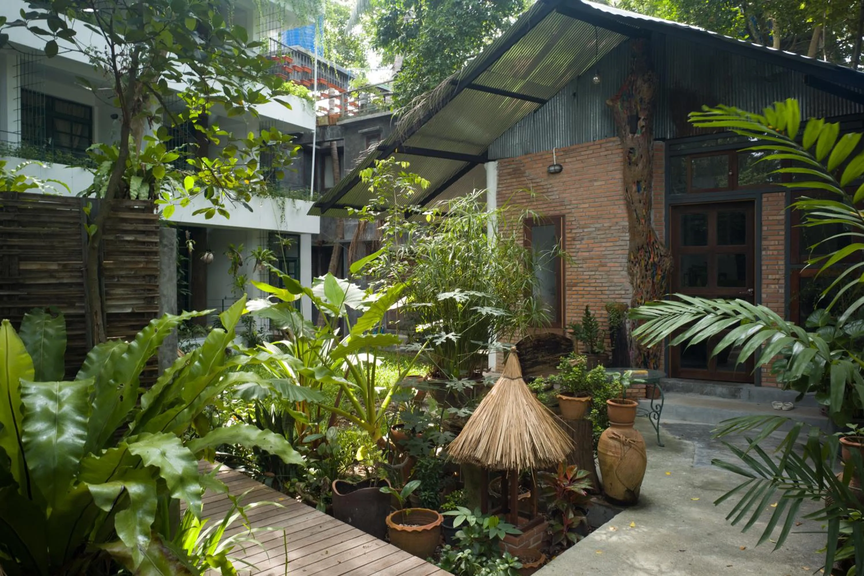 Property building in Big Tree Boutique Hotel