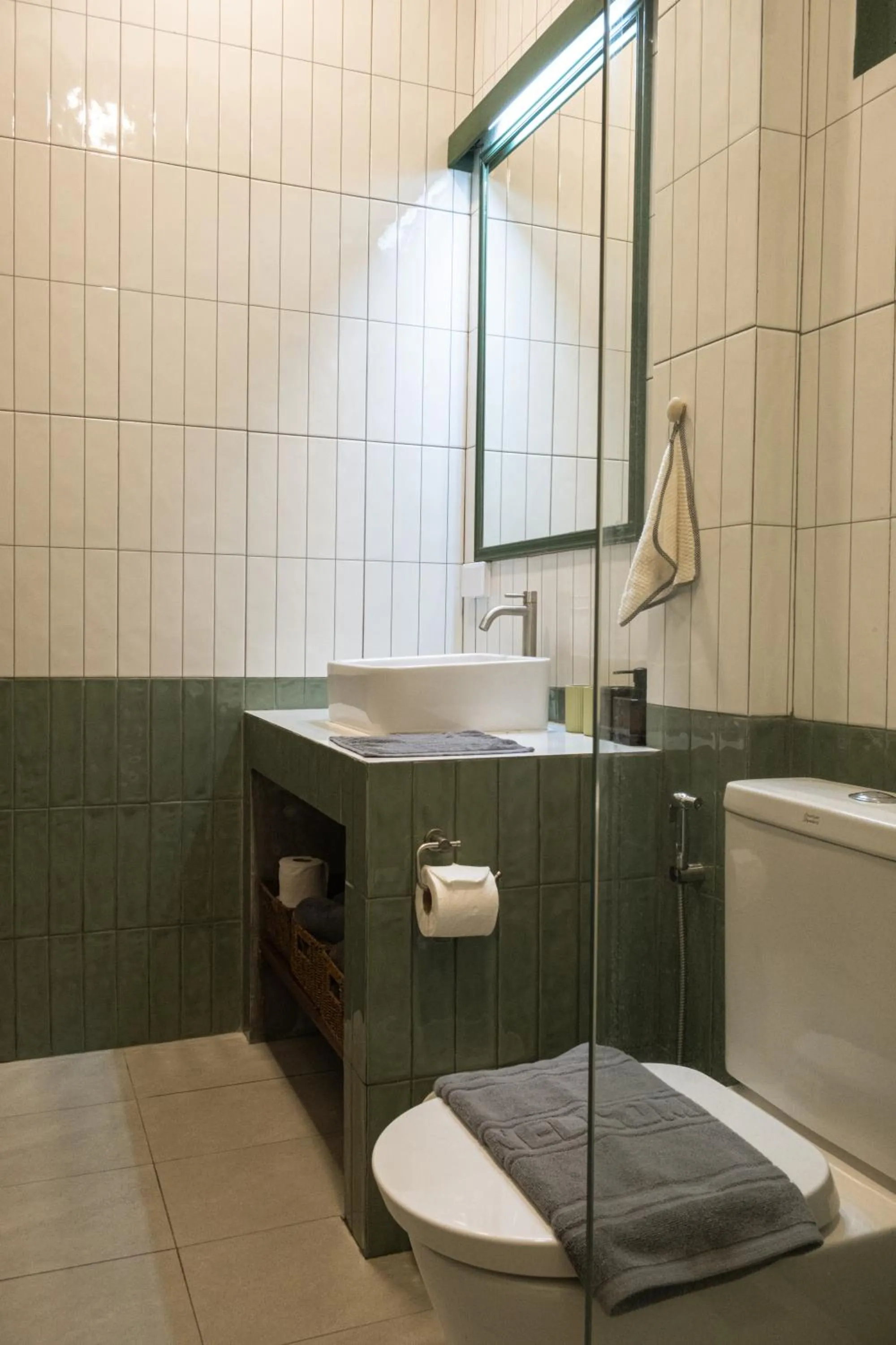 Toilet in Big Tree Boutique Hotel