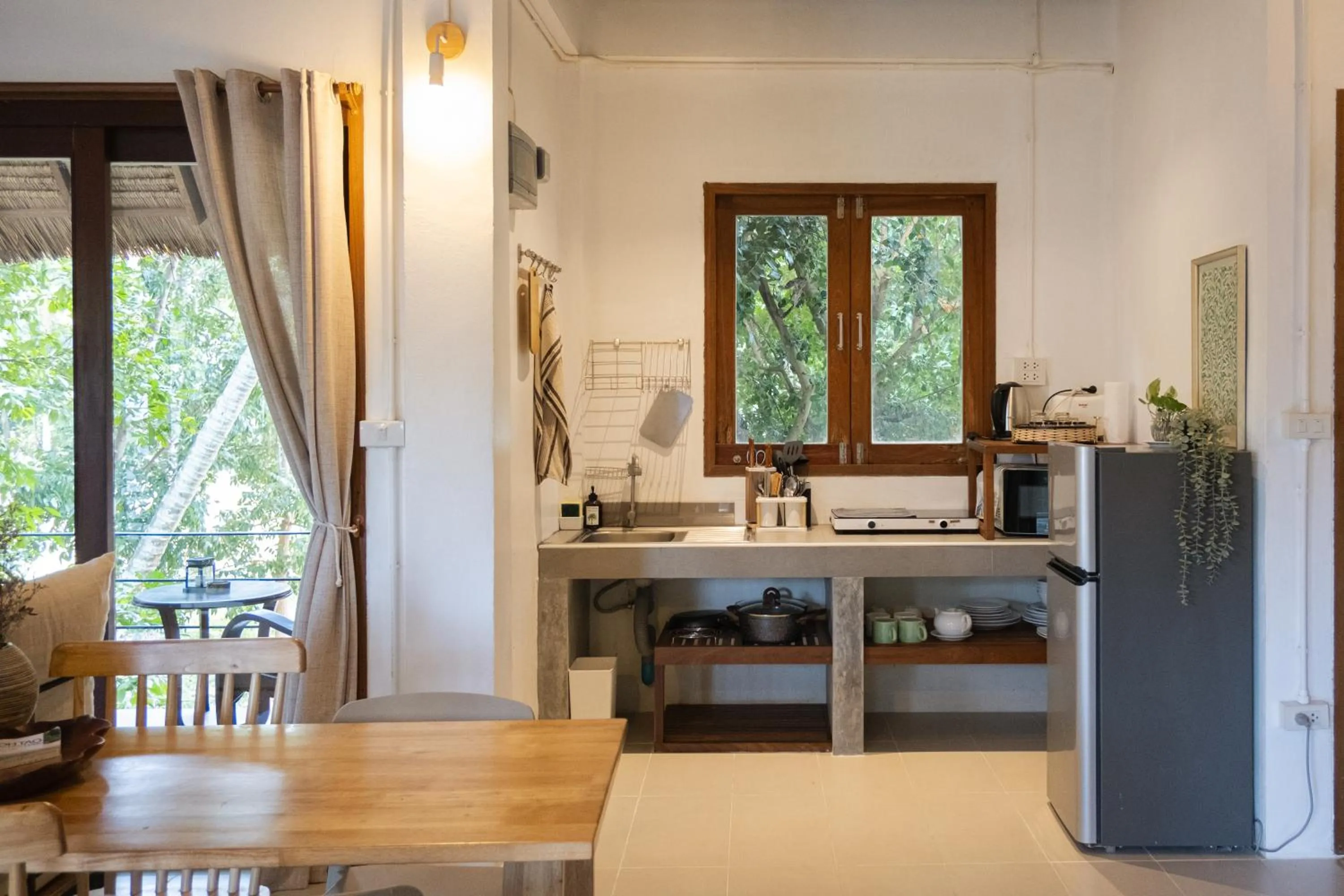 Kitchen or kitchenette in Big Tree Boutique Hotel