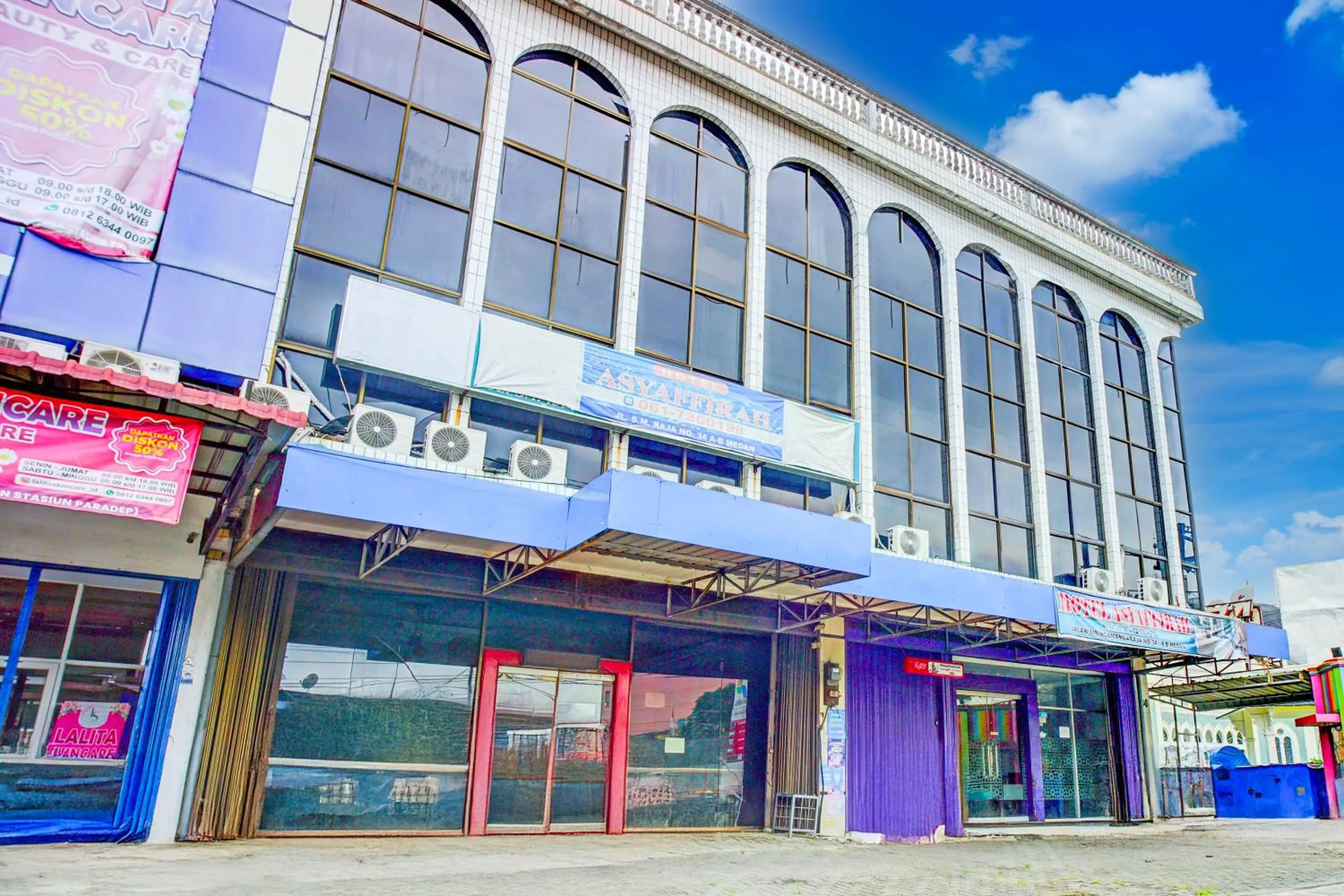 Property building in Hotel O Asyaffirah Near Masjid Raya Al Mashun SM Raja Medan