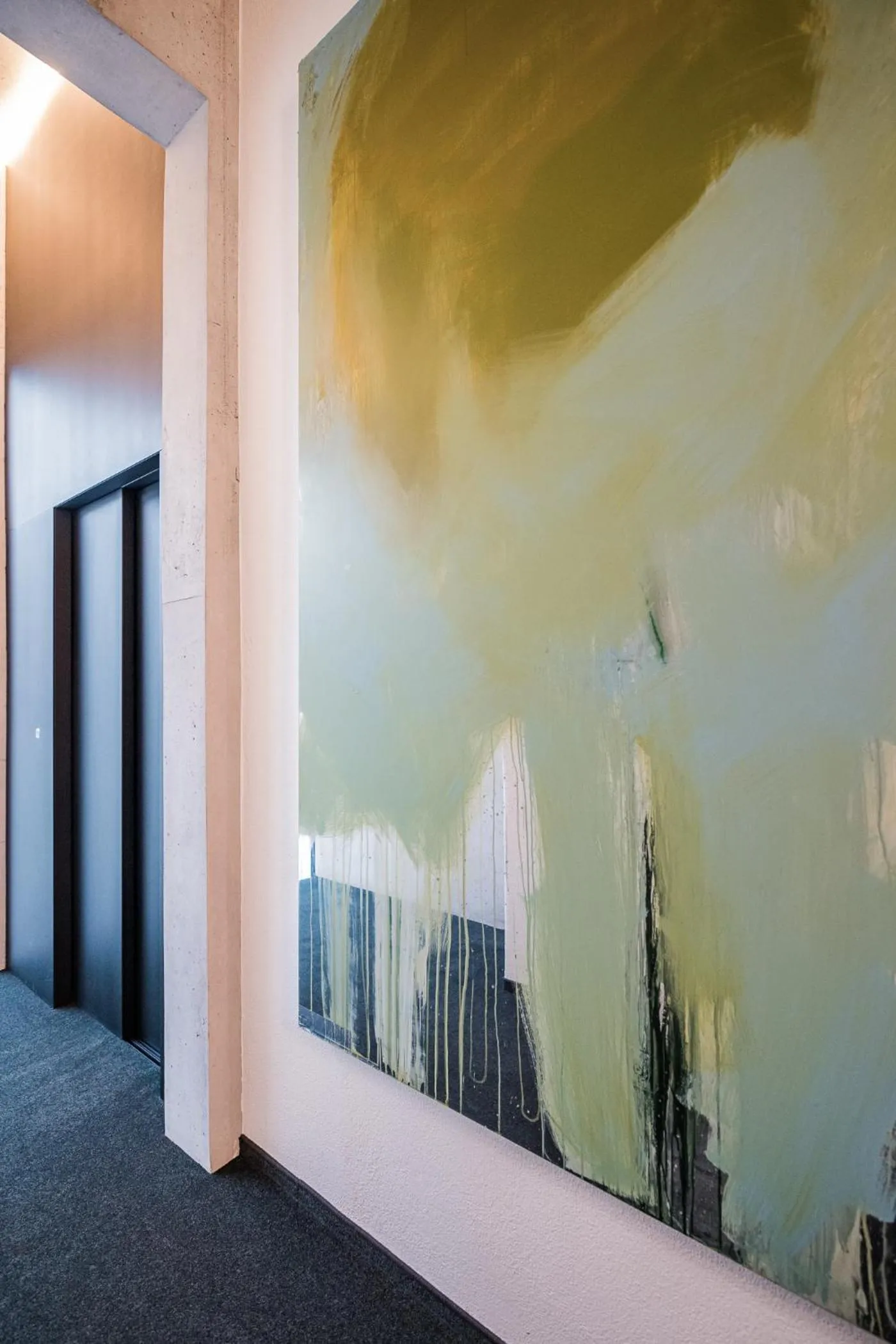 Text overlay in Hotel Hurtmuehle Kronblick