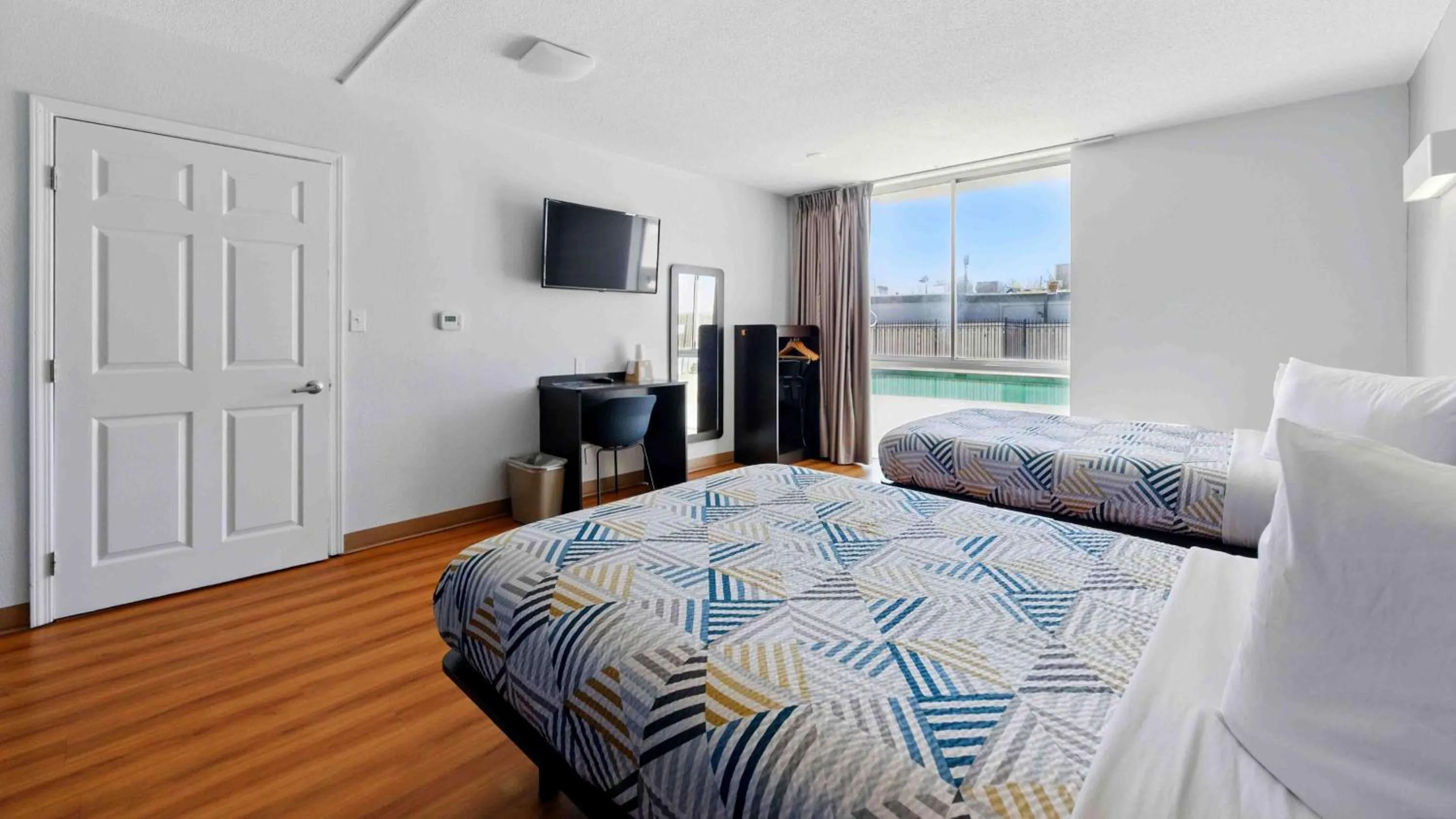 Bedroom, Bed in Motel 6-Atlanta, GA - Atlanta Airport