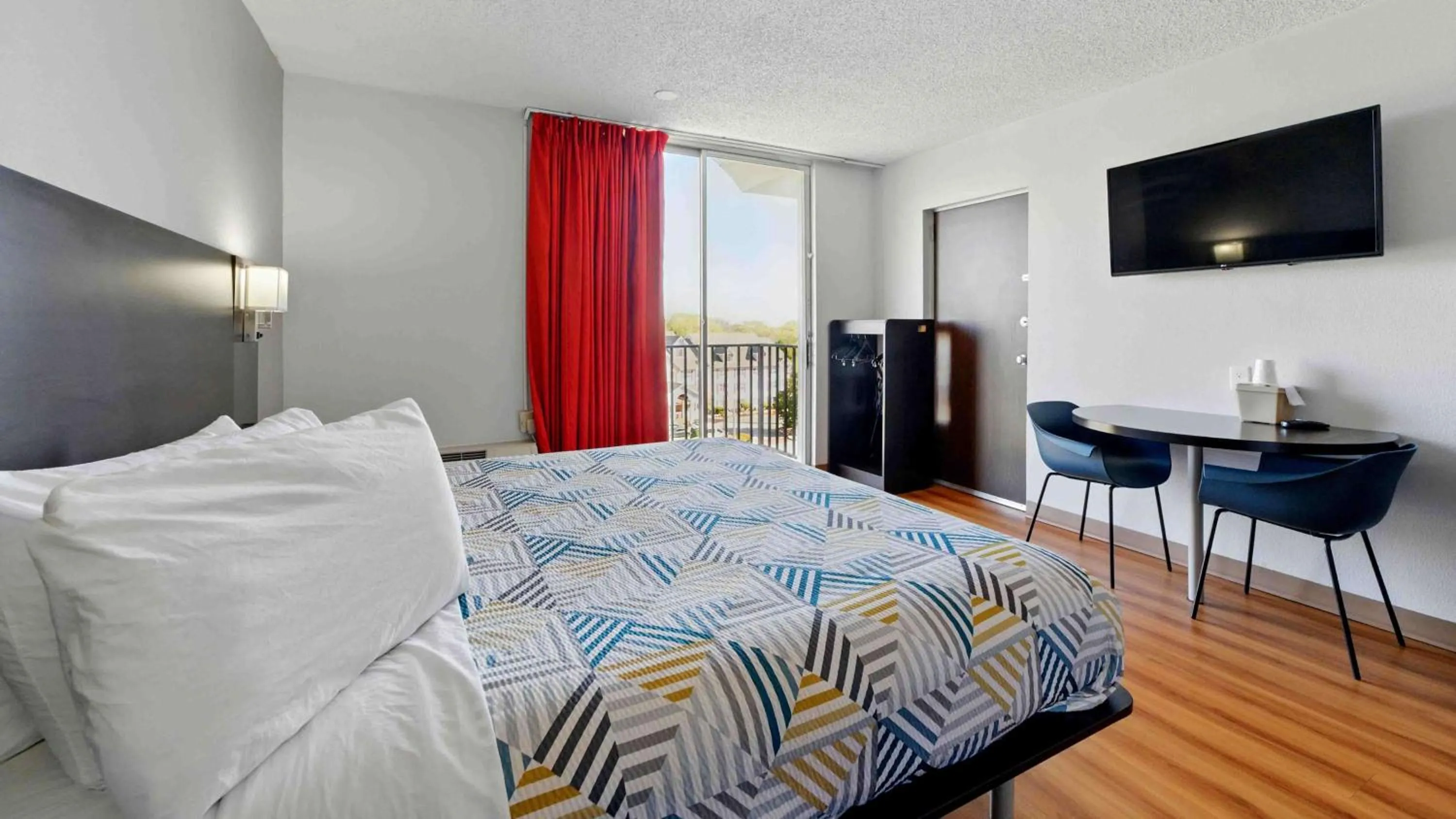 Bedroom, Bed in Motel 6-Atlanta, GA - Atlanta Airport