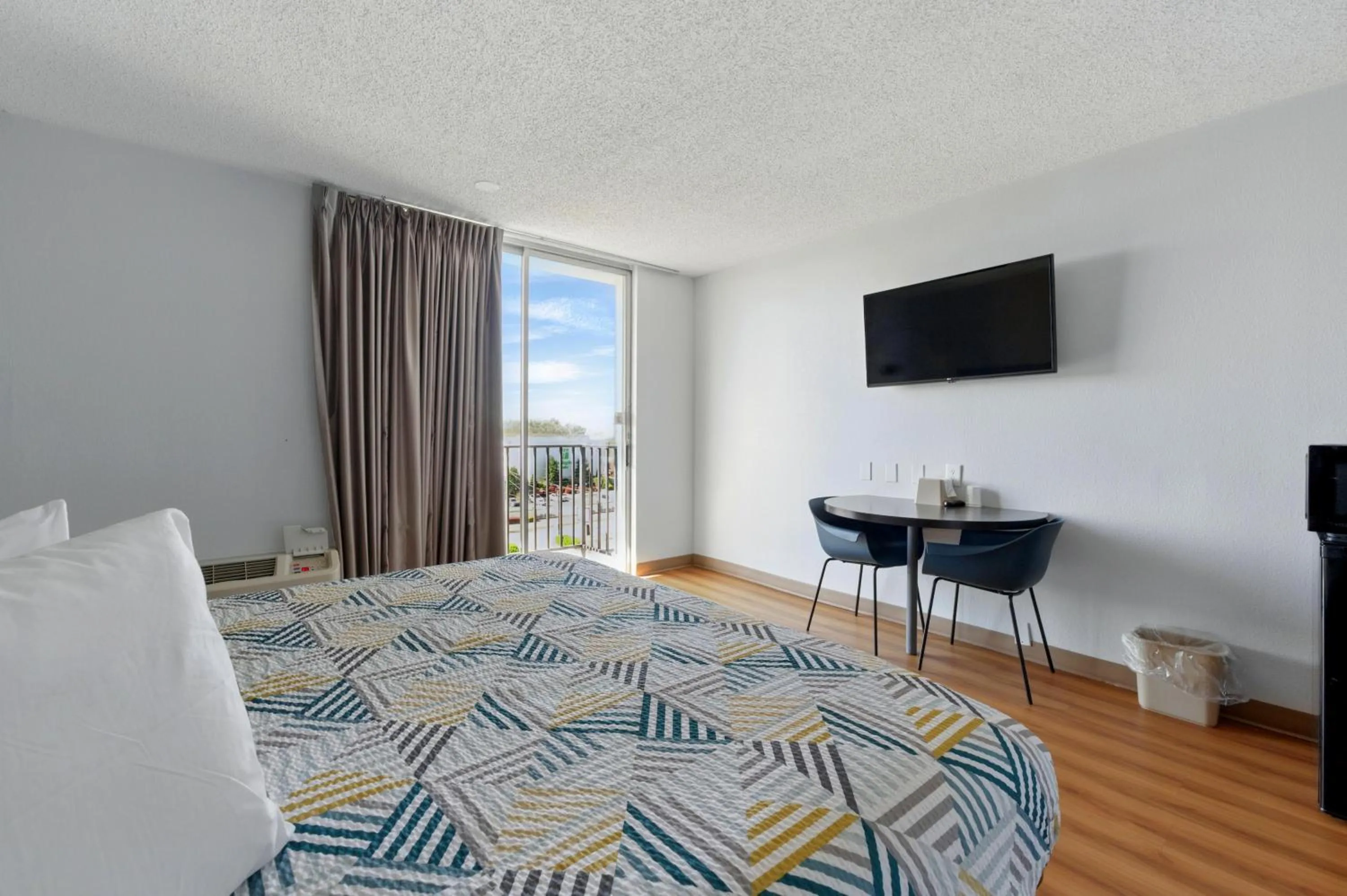 Bedroom, Bed in Motel 6-Atlanta, GA - Atlanta Airport