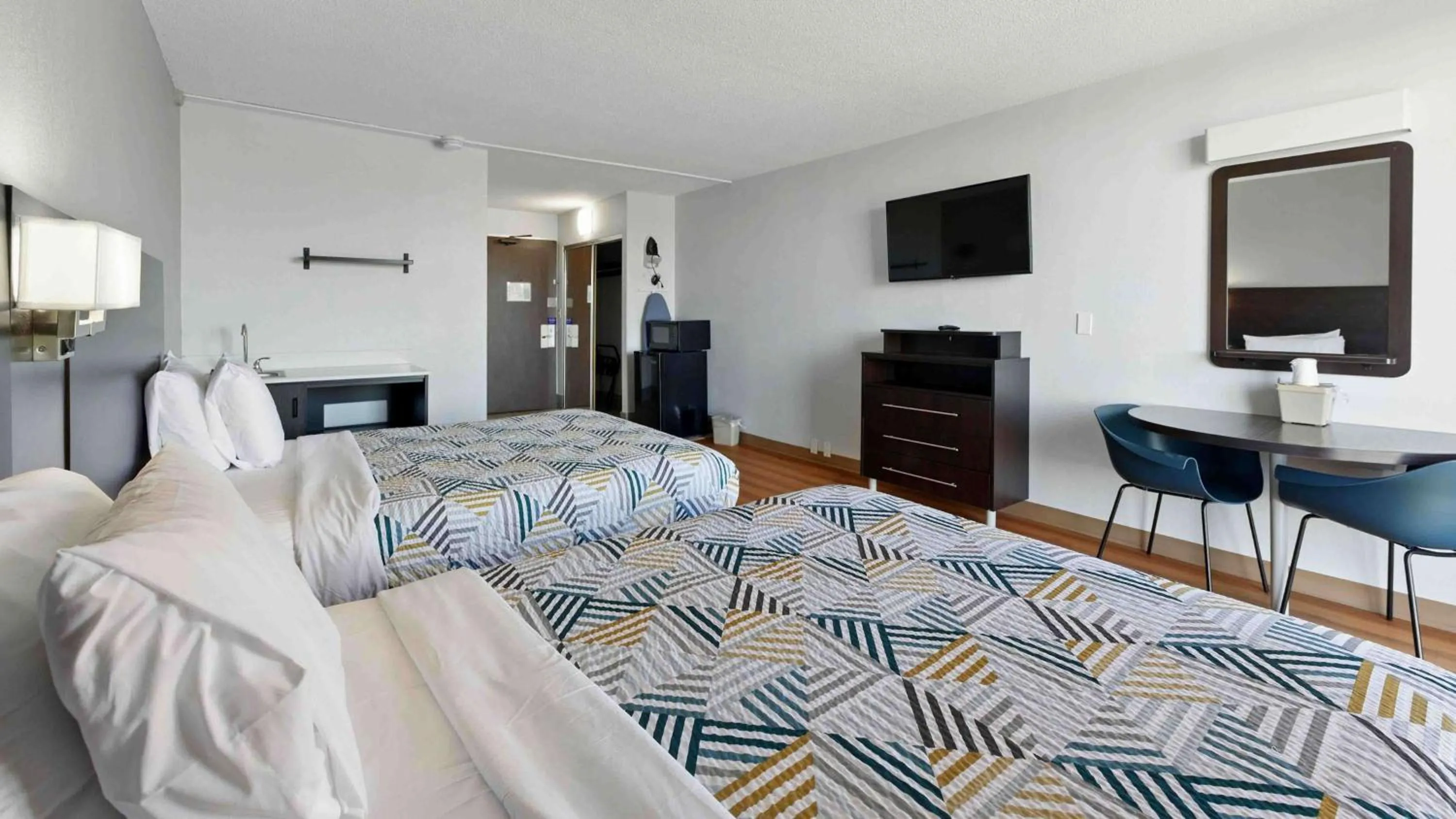 Bedroom, Bed in Motel 6-Atlanta, GA - Atlanta Airport