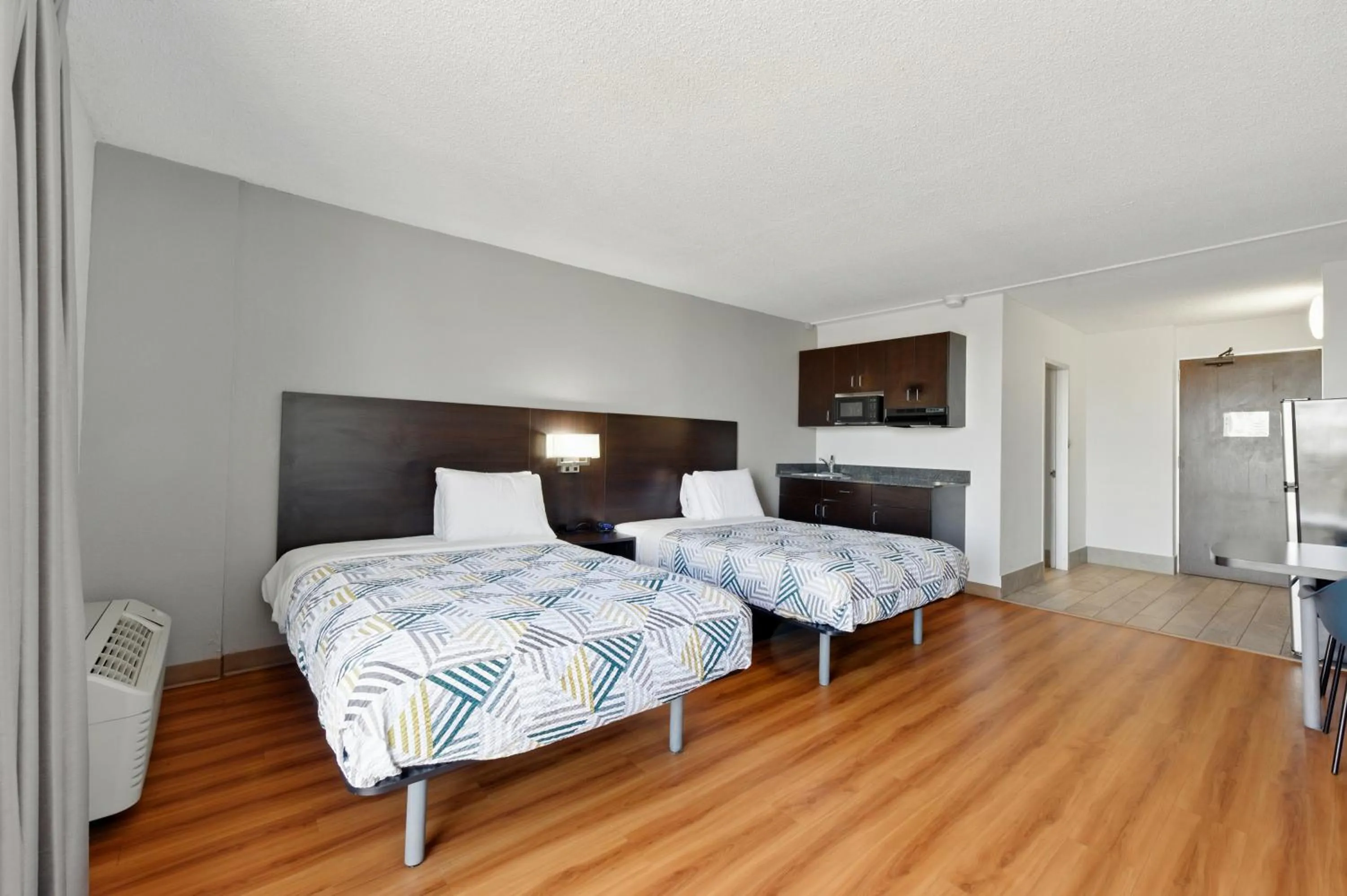 Bed in Motel 6-Atlanta, GA - Atlanta Airport