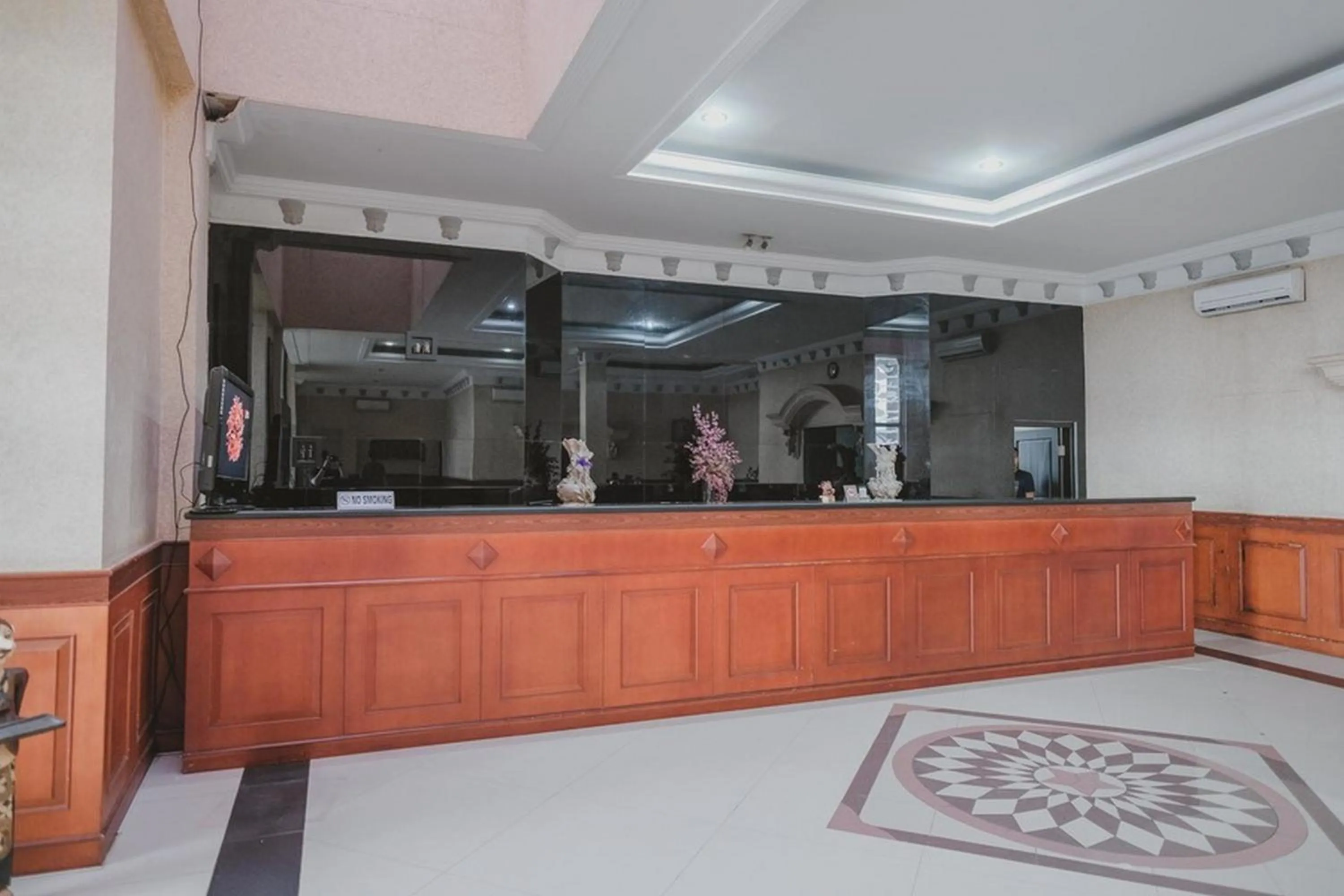 Lobby or reception in RedDoorz Premium @ Jalan Pal 10 Jambi