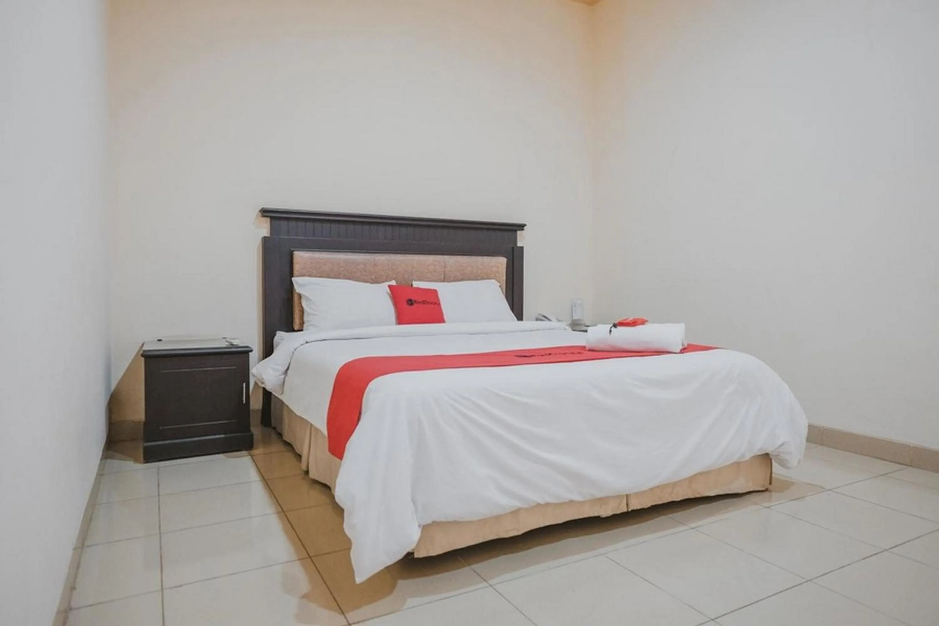 Bed in RedDoorz Premium @ Jalan Pal 10 Jambi