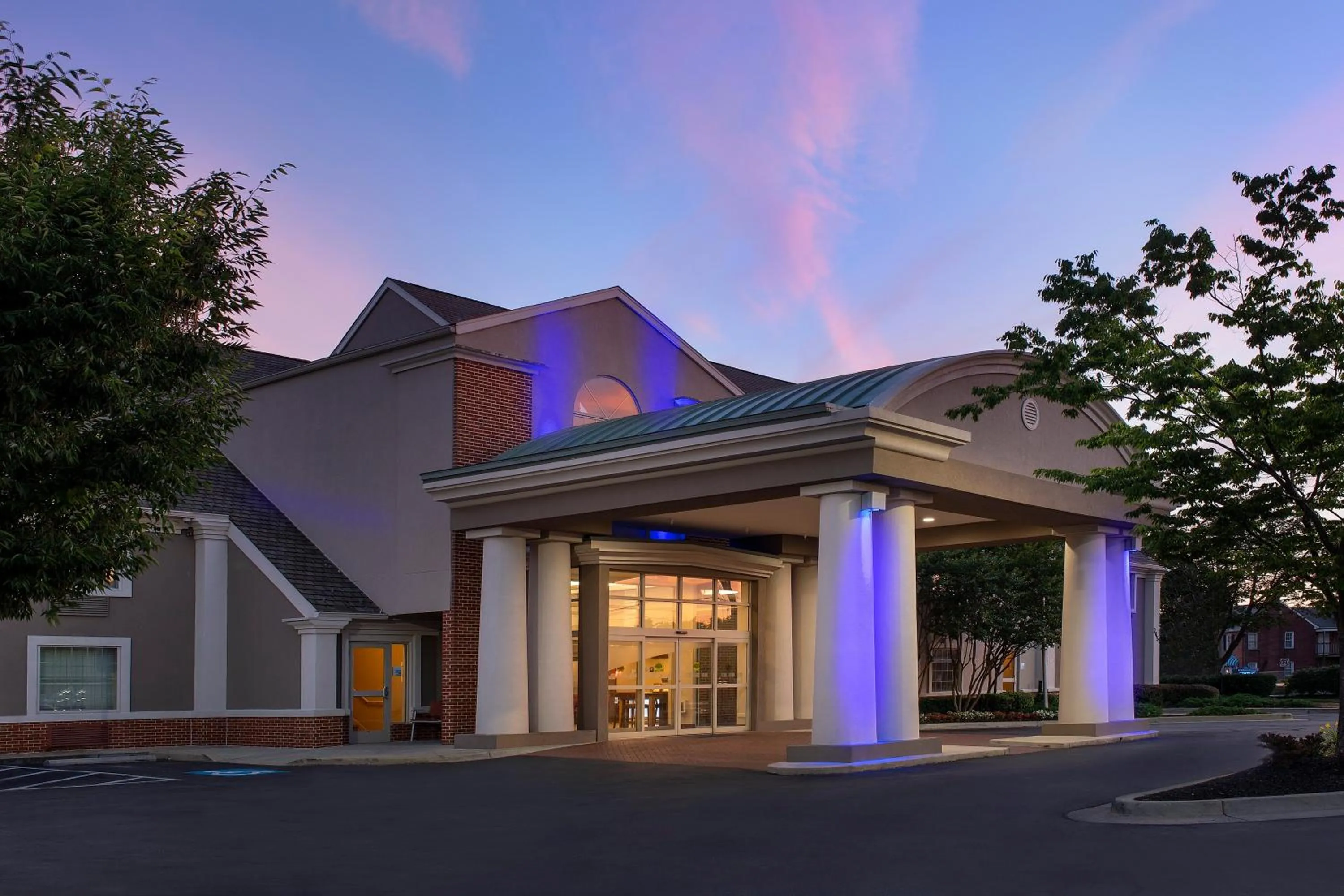 Property building in Holiday Inn Express & Suites Annapolis by IHG