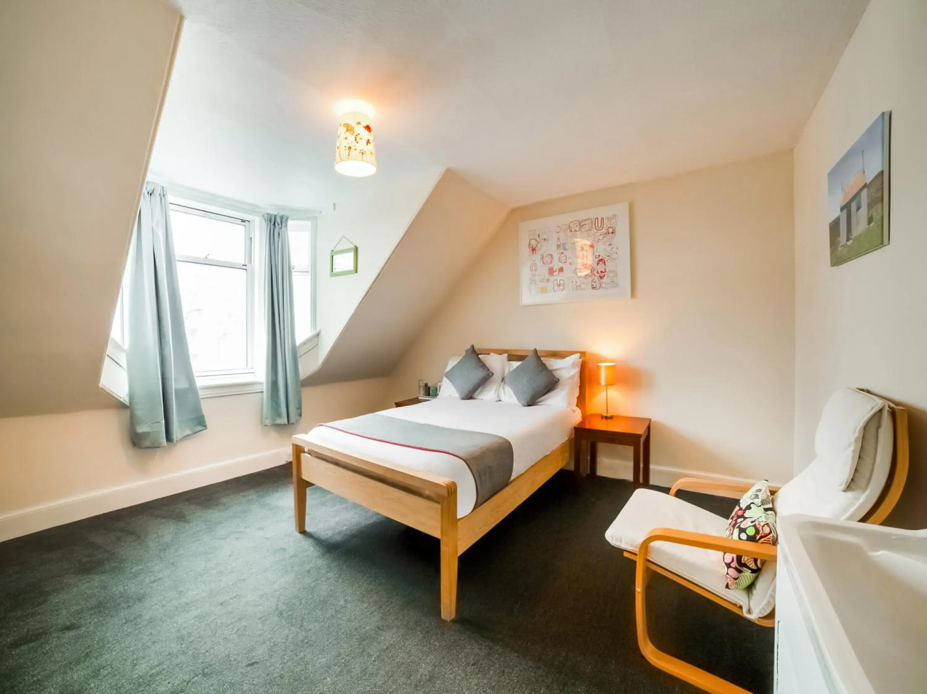 Double Room with Shared Bathroom in OYO Braeriach Hotel, Highlands Scotland Double Room with Shared Bathroom in OYO Braeriach Hotel, Highlands Scotland