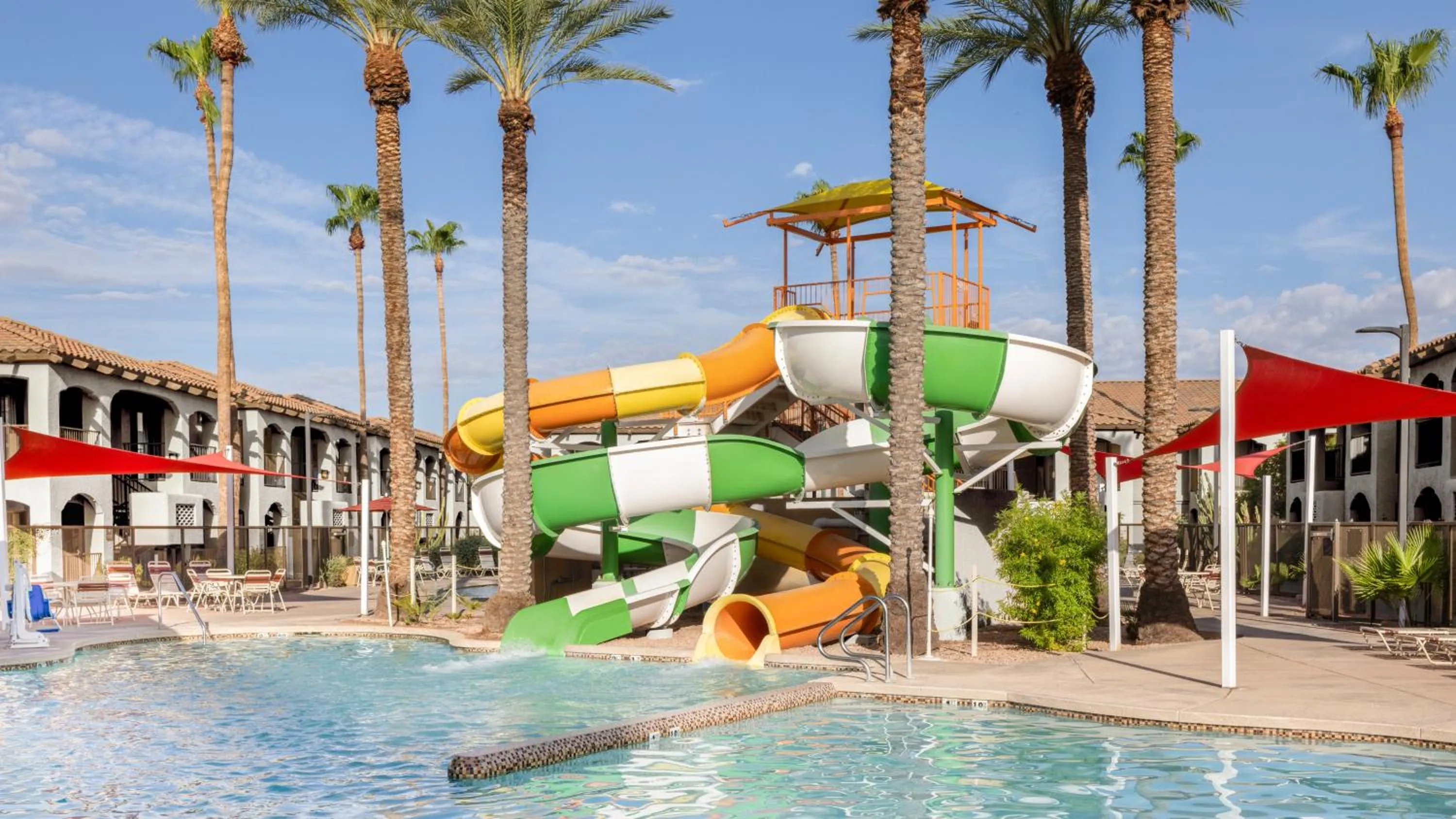 Swimming pool in Holiday Inn Club Vacations Scottsdale Resort