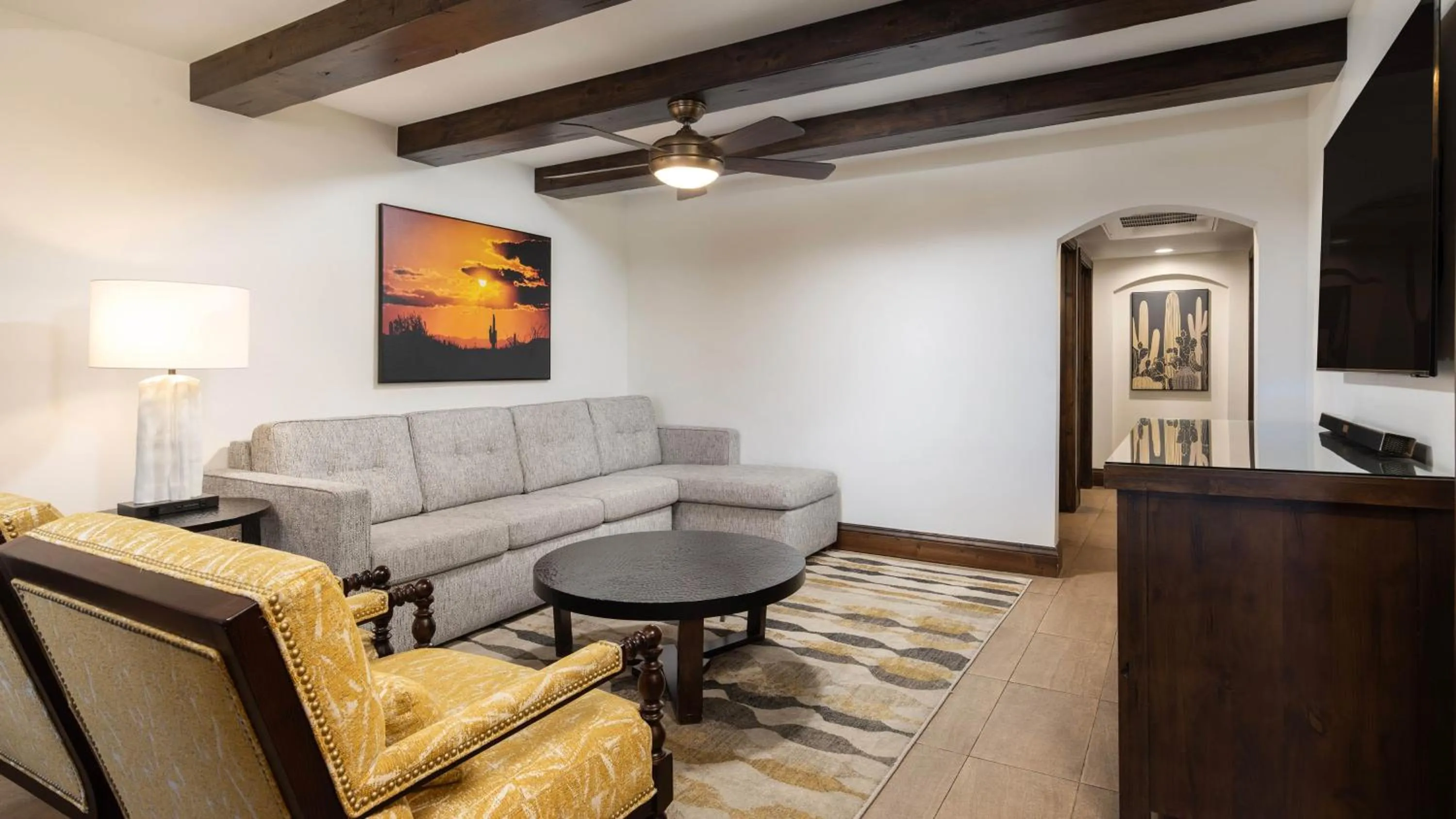 Photo of the whole room in Holiday Inn Club Vacations Scottsdale Resort