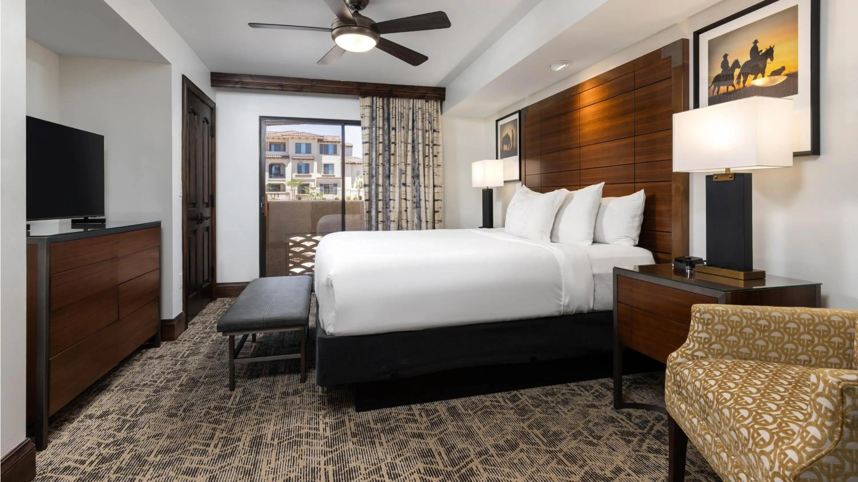 Photo of the whole room, Bed in Holiday Inn Club Vacations Scottsdale Resort