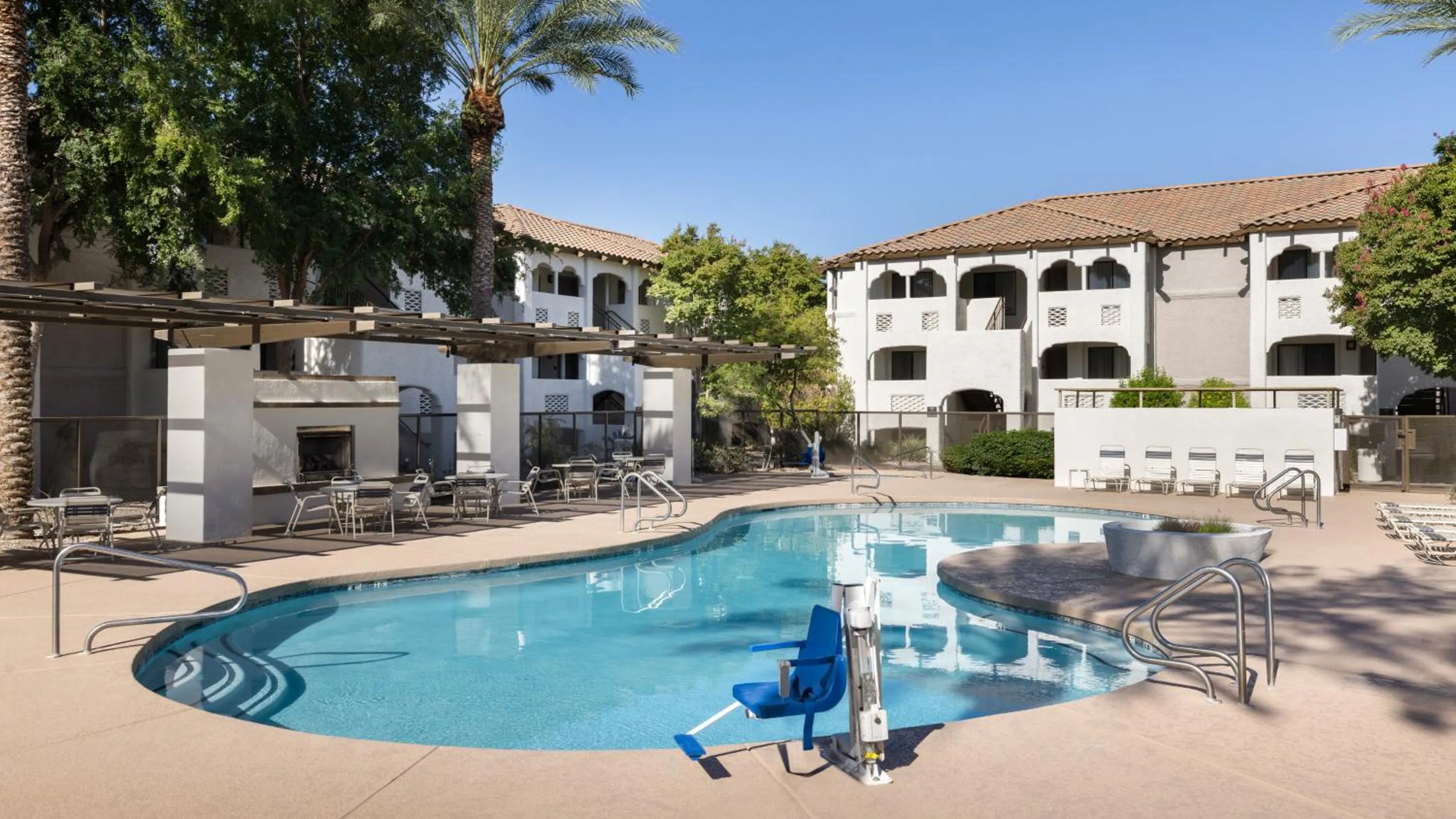 Swimming pool in Holiday Inn Club Vacations Scottsdale Resort