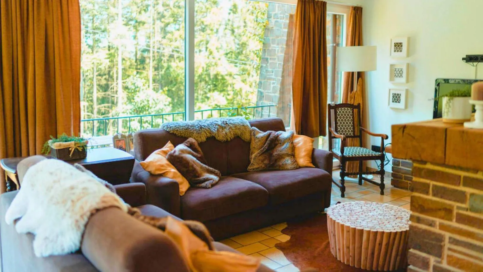 LES 7 MEUSES - Restaurant & Hébergements HÔTELIERS - INSOLITES - WELLNESS - GÎTES