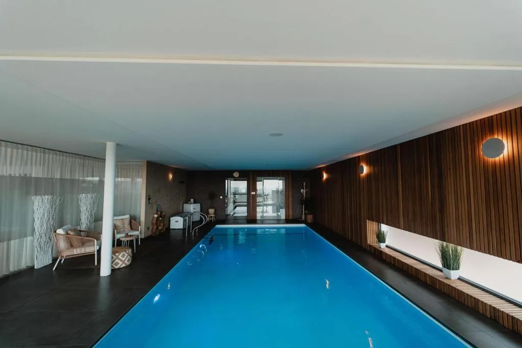 Swimming pool in LES 7 MEUSES - Restaurant & Hébergements HÔTELIERS - INSOLITES - WELLNESS - GÎTES