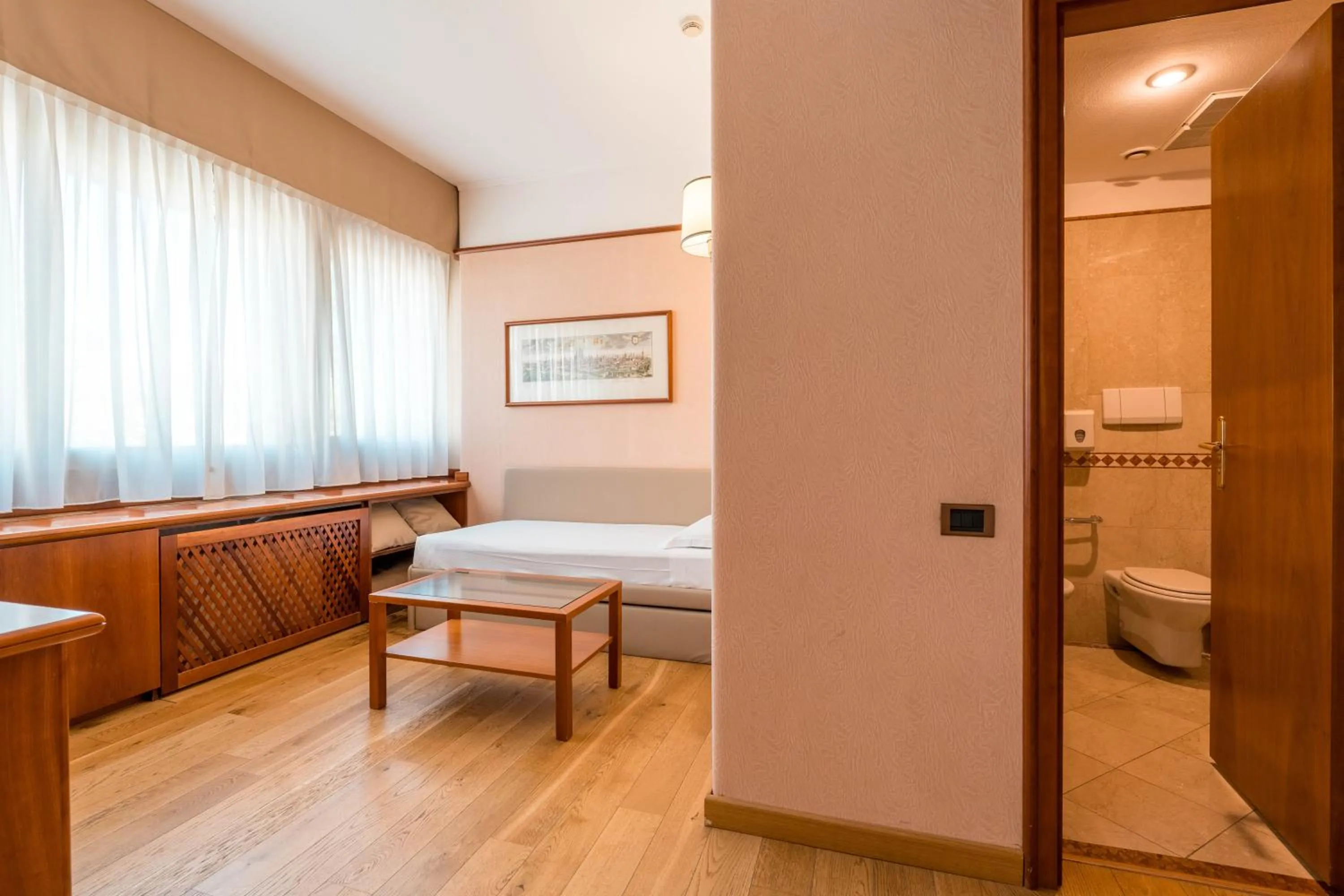 Photo of the whole room in Crystal Hotel Varese