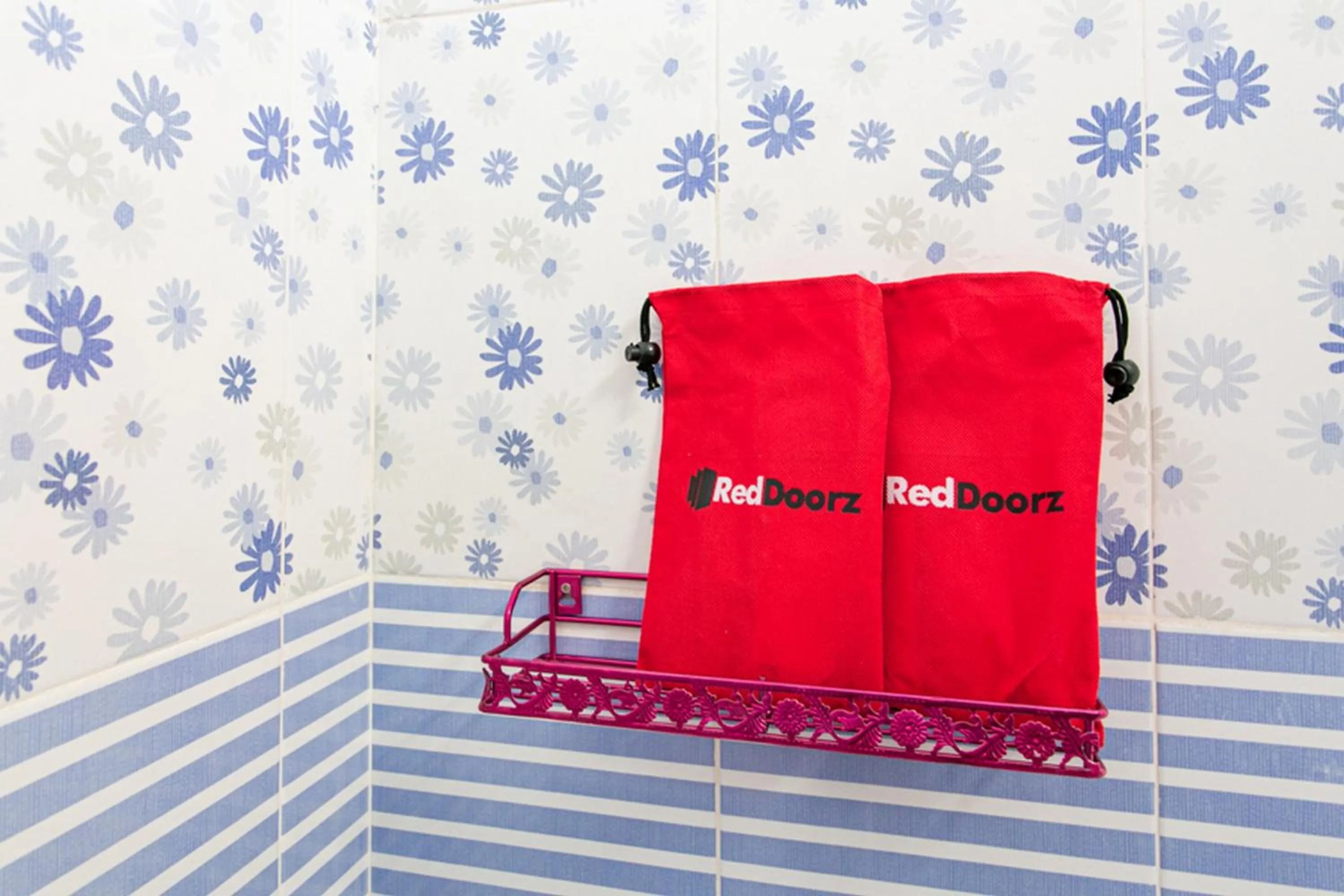 Property logo or sign in RedDoorz near Universitas Muhammadiyah Yogyakarta