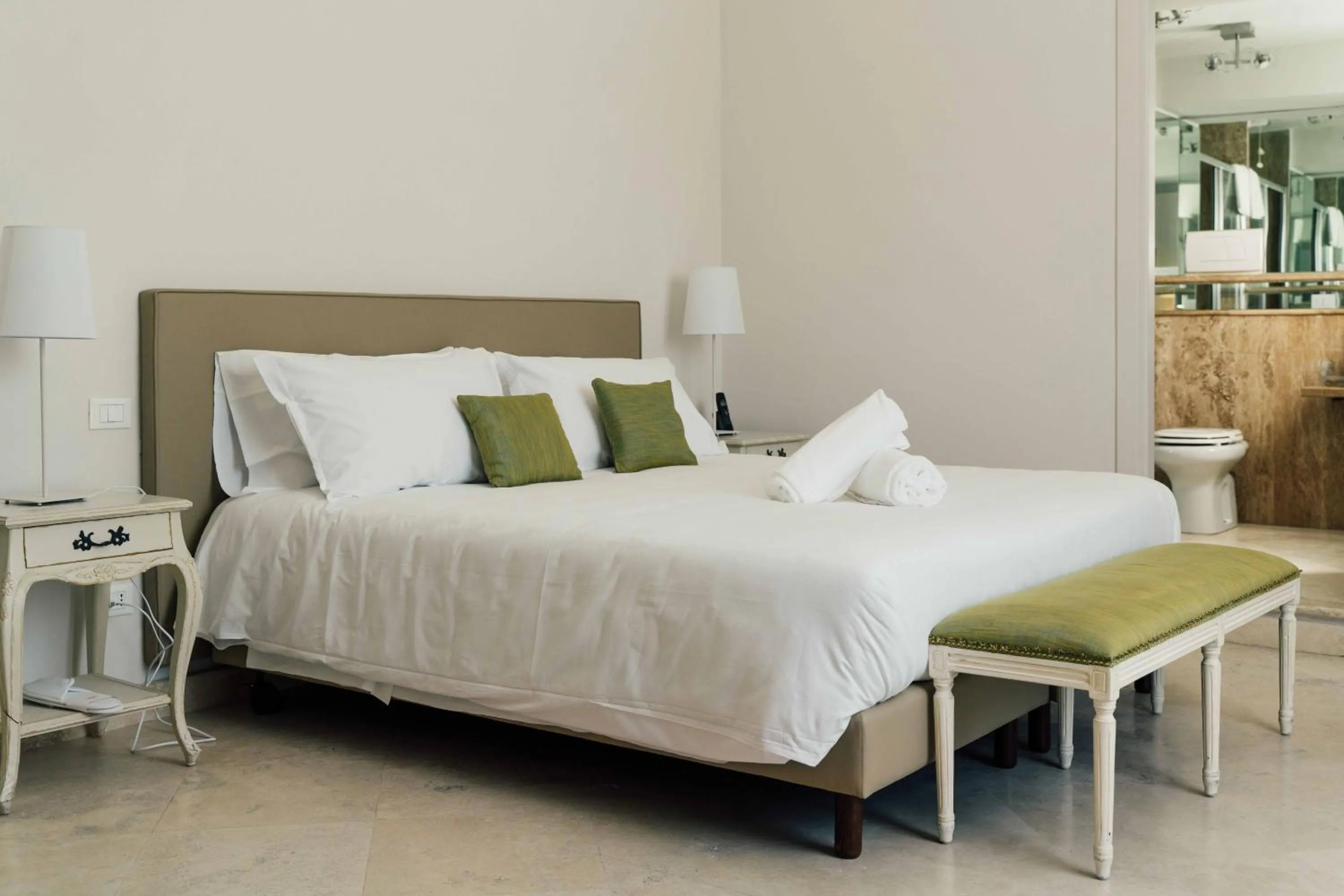 Bed in Relais Corte Degli Aragonesi