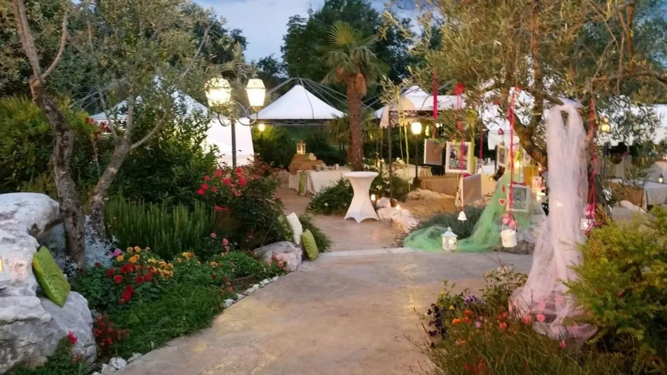 Property building in Hotel La Grotte