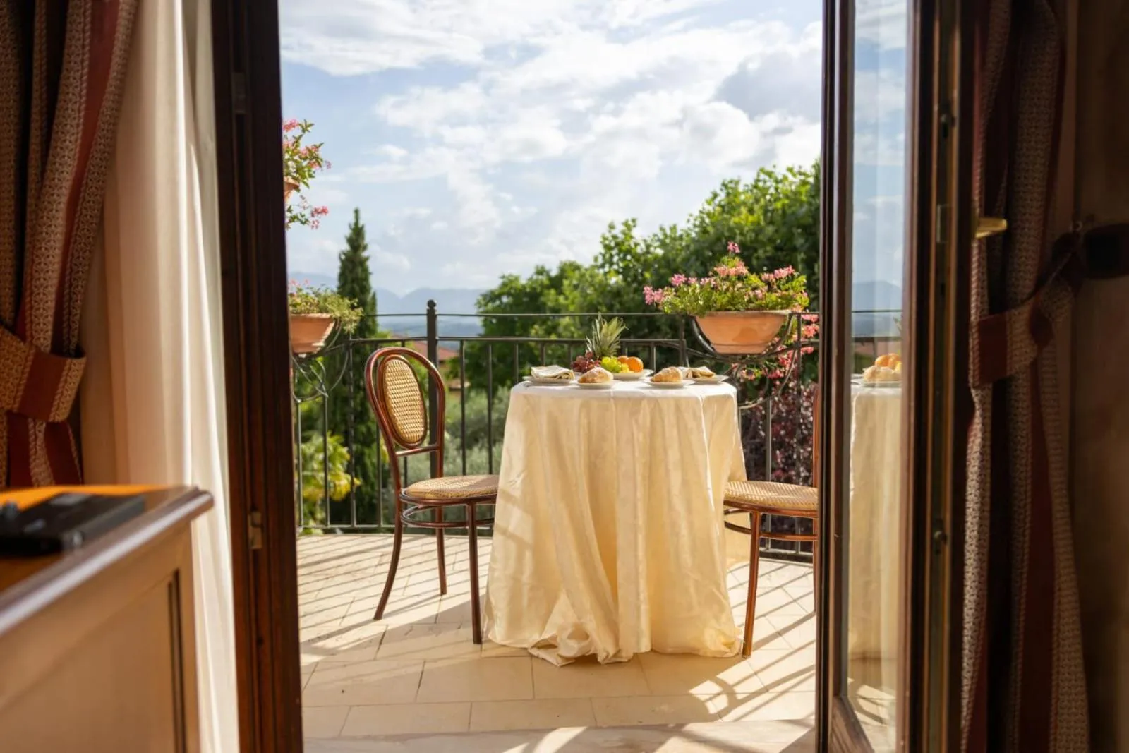 Balcony/Terrace in Hotel La Grotte