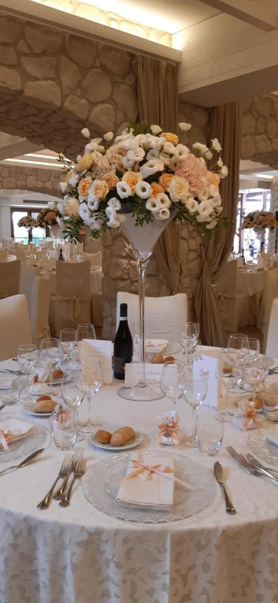 Restaurant/places to eat in Hotel La Grotte