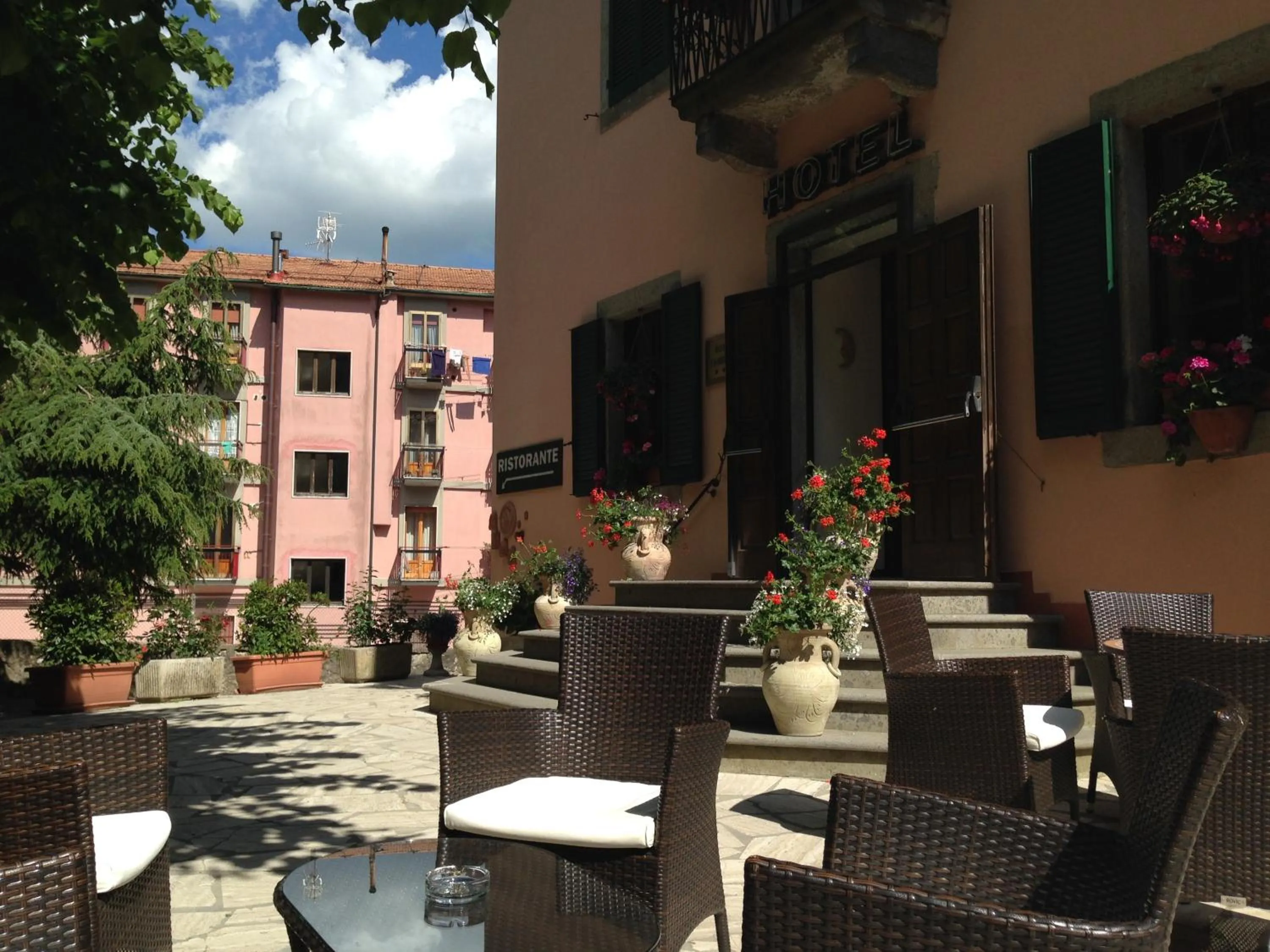 Facade/entrance in Hotel Fabbrini