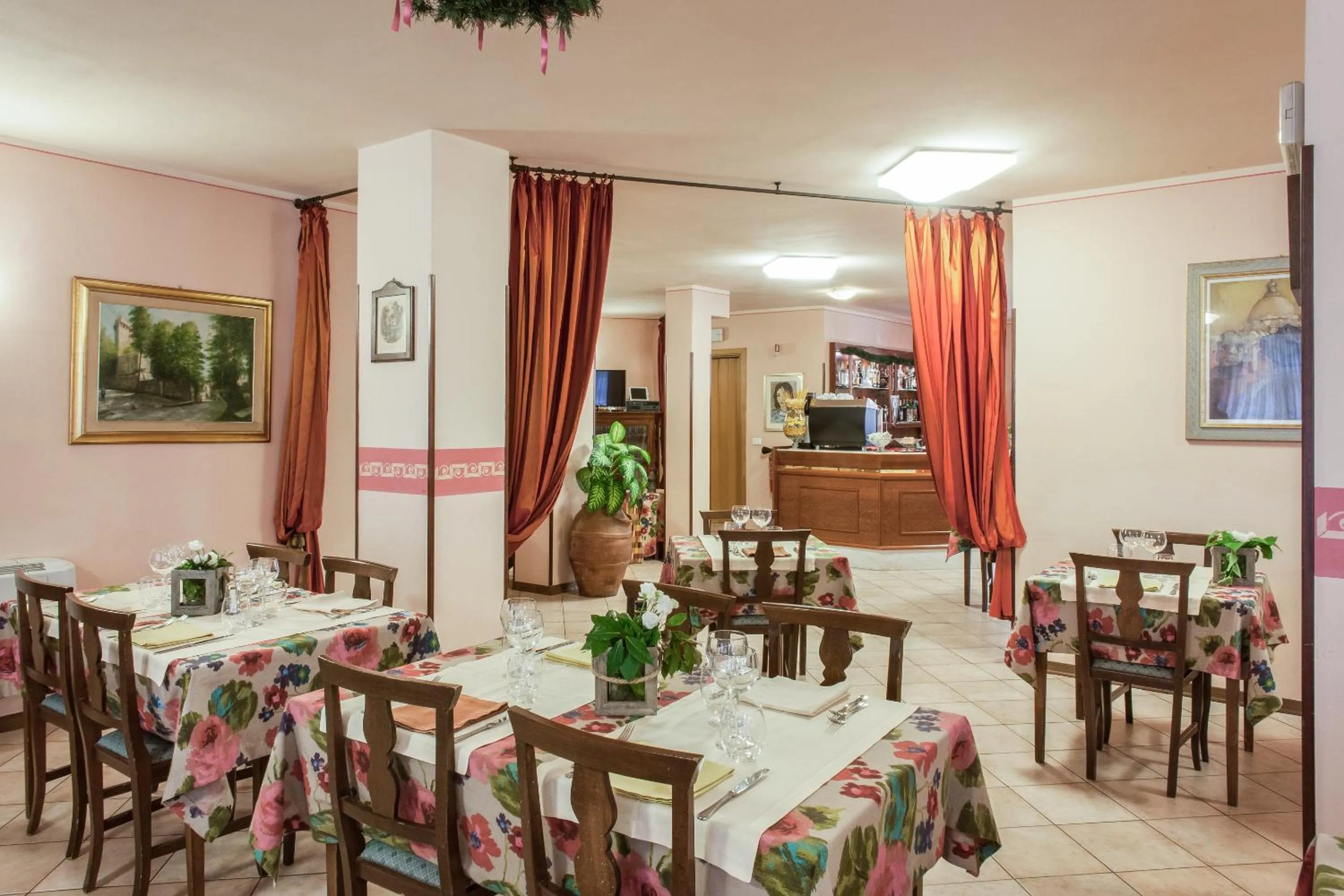Restaurant/places to eat in Hotel Fabbrini