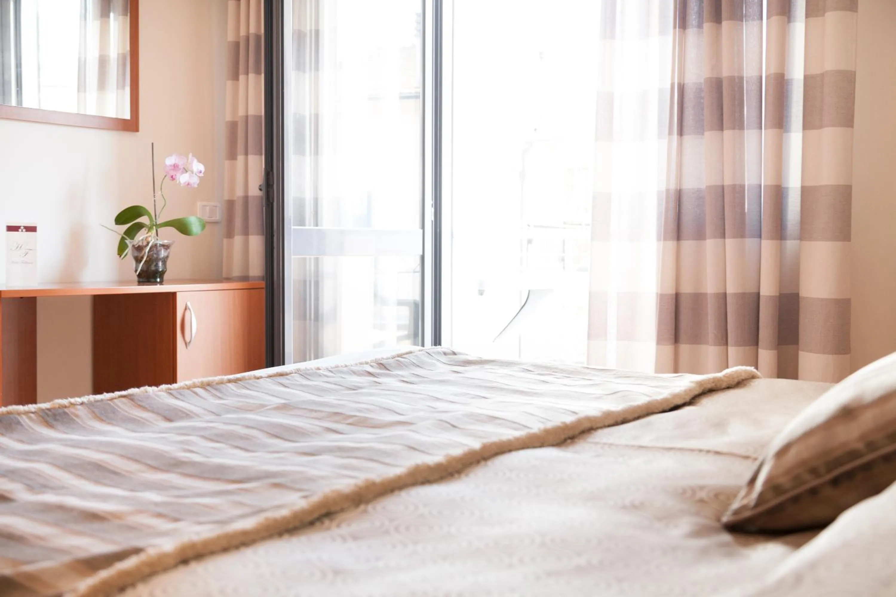Balcony/Terrace, Bed in Hotel Fabbrini