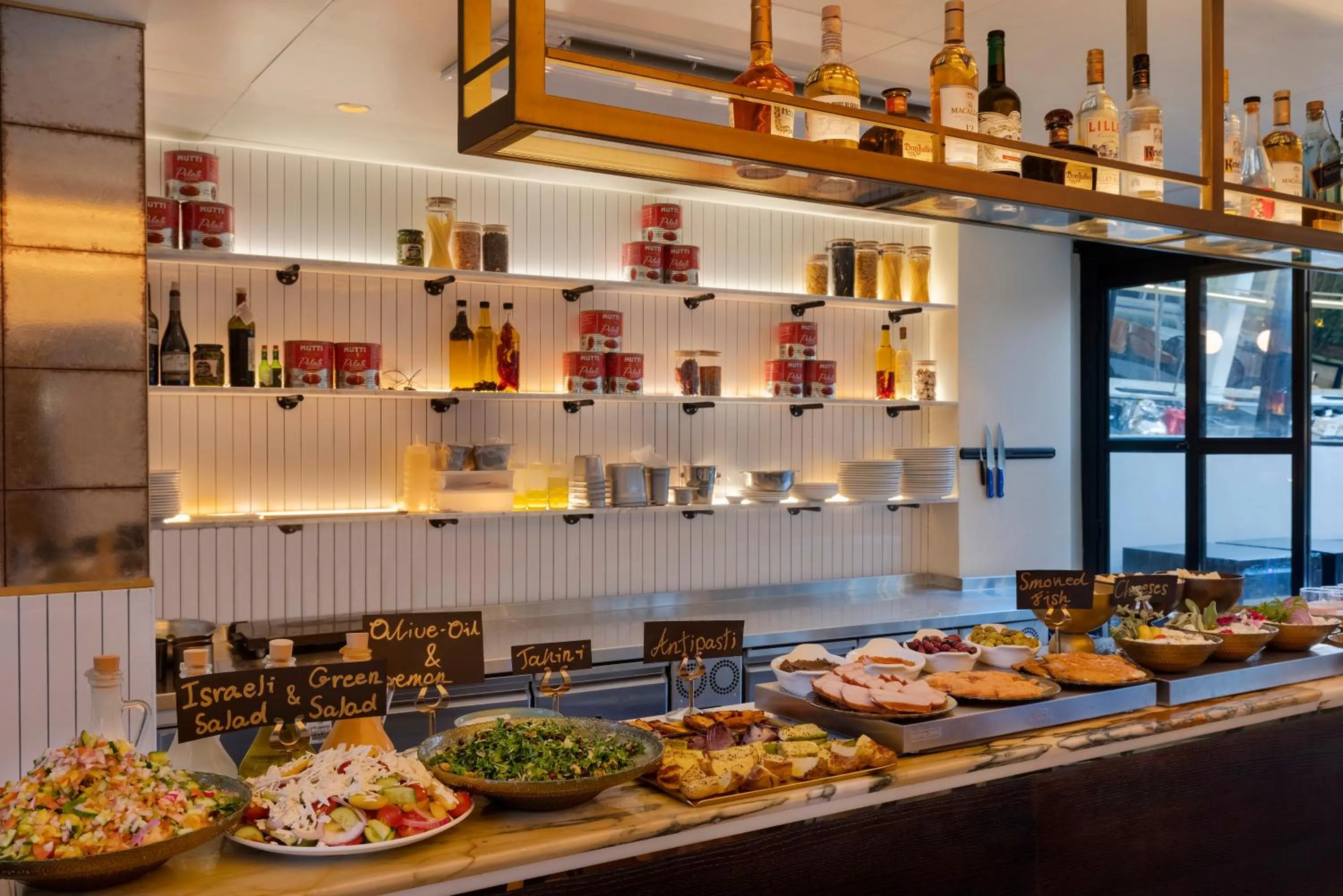 Restaurant/places to eat in Theodor Brown Rothschild Tel-Aviv, a member of Brown Hotels