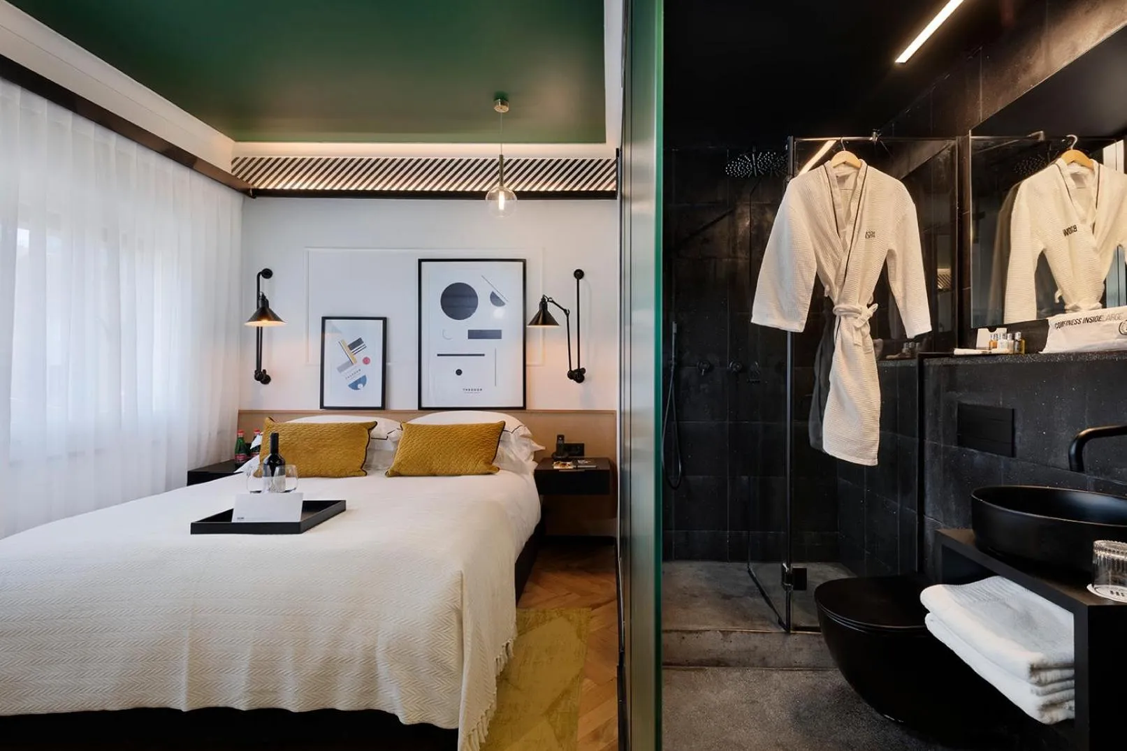 Bathroom, Bed in Theodor Brown Rothschild Tel-Aviv, a member of Brown Hotels