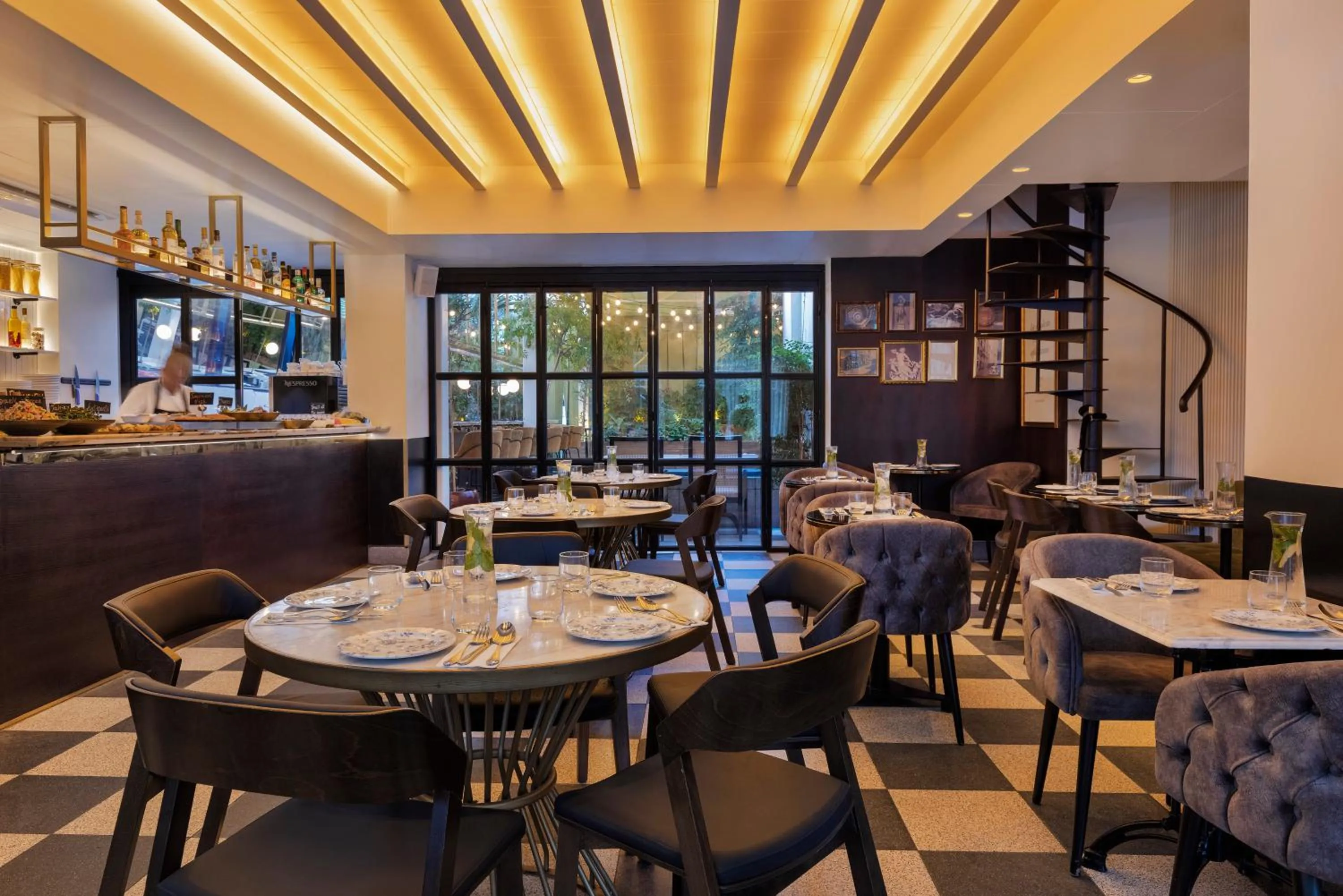 Restaurant/places to eat in Theodor Brown Rothschild Tel-Aviv, a member of Brown Hotels
