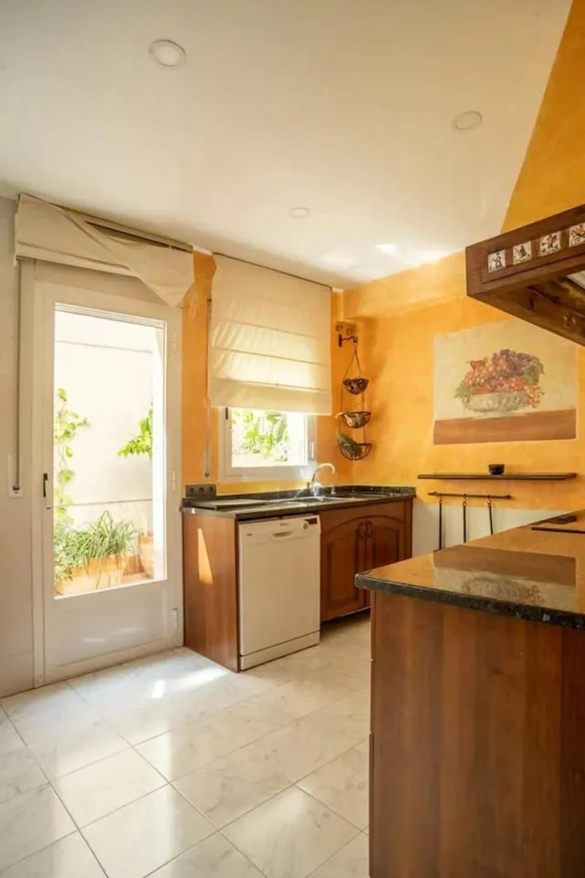 Kitchen or kitchenette in Comfortable House in Sitges with Shared Pool