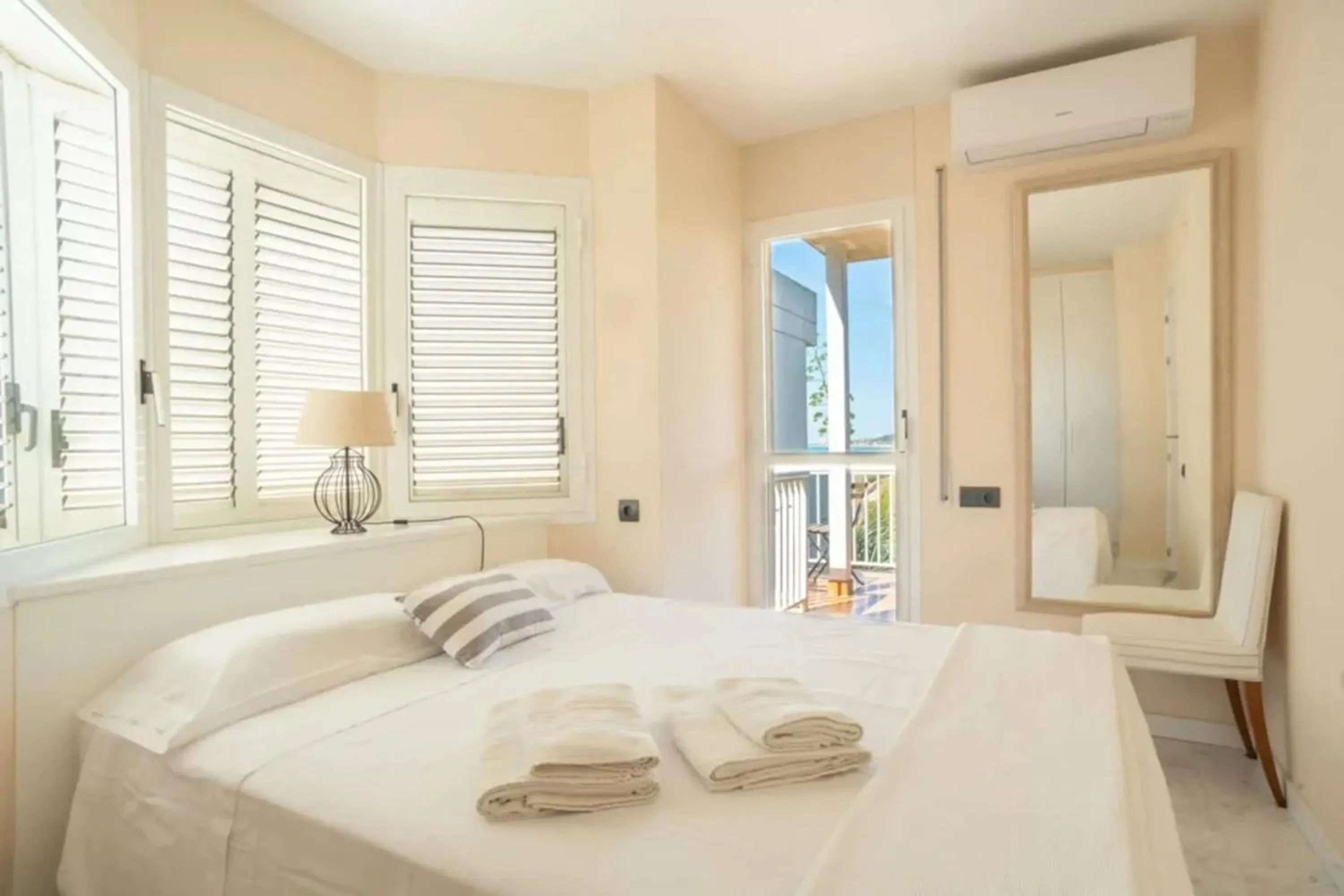 Photo of the whole room, Bed in Comfortable House in Sitges with Shared Pool