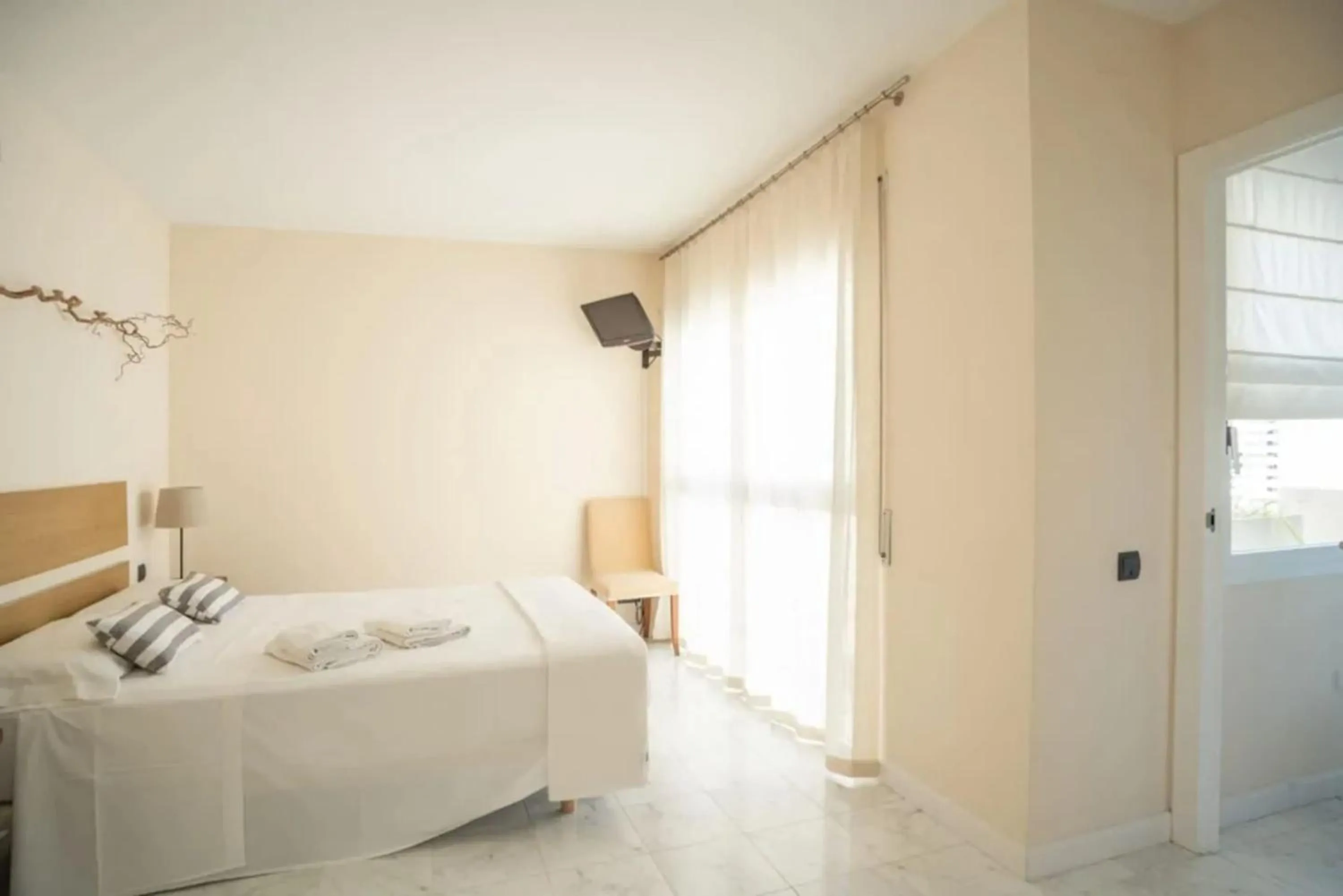 Photo of the whole room, Bed in Comfortable House in Sitges with Shared Pool