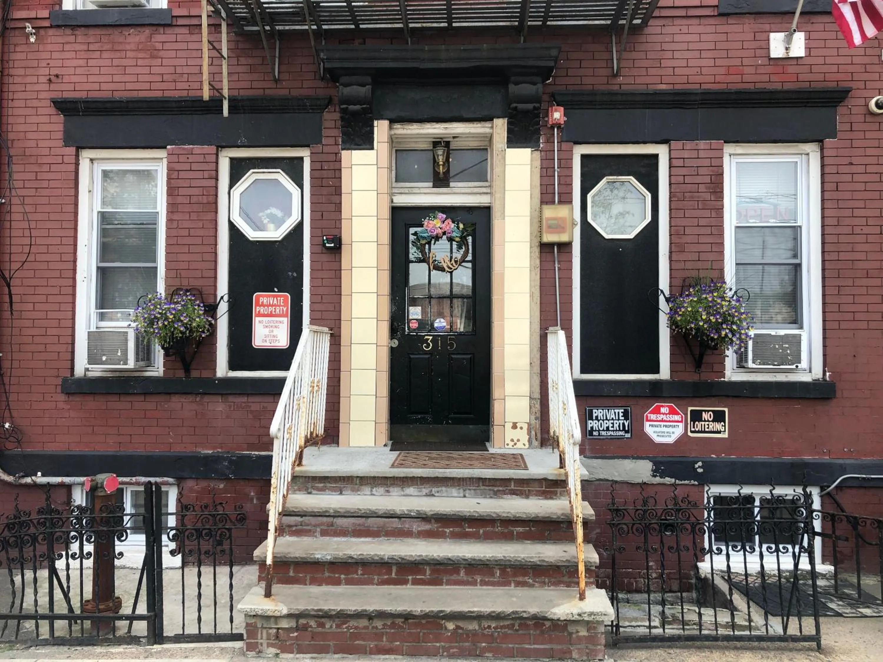 Facade/entrance in Shefah Hotel