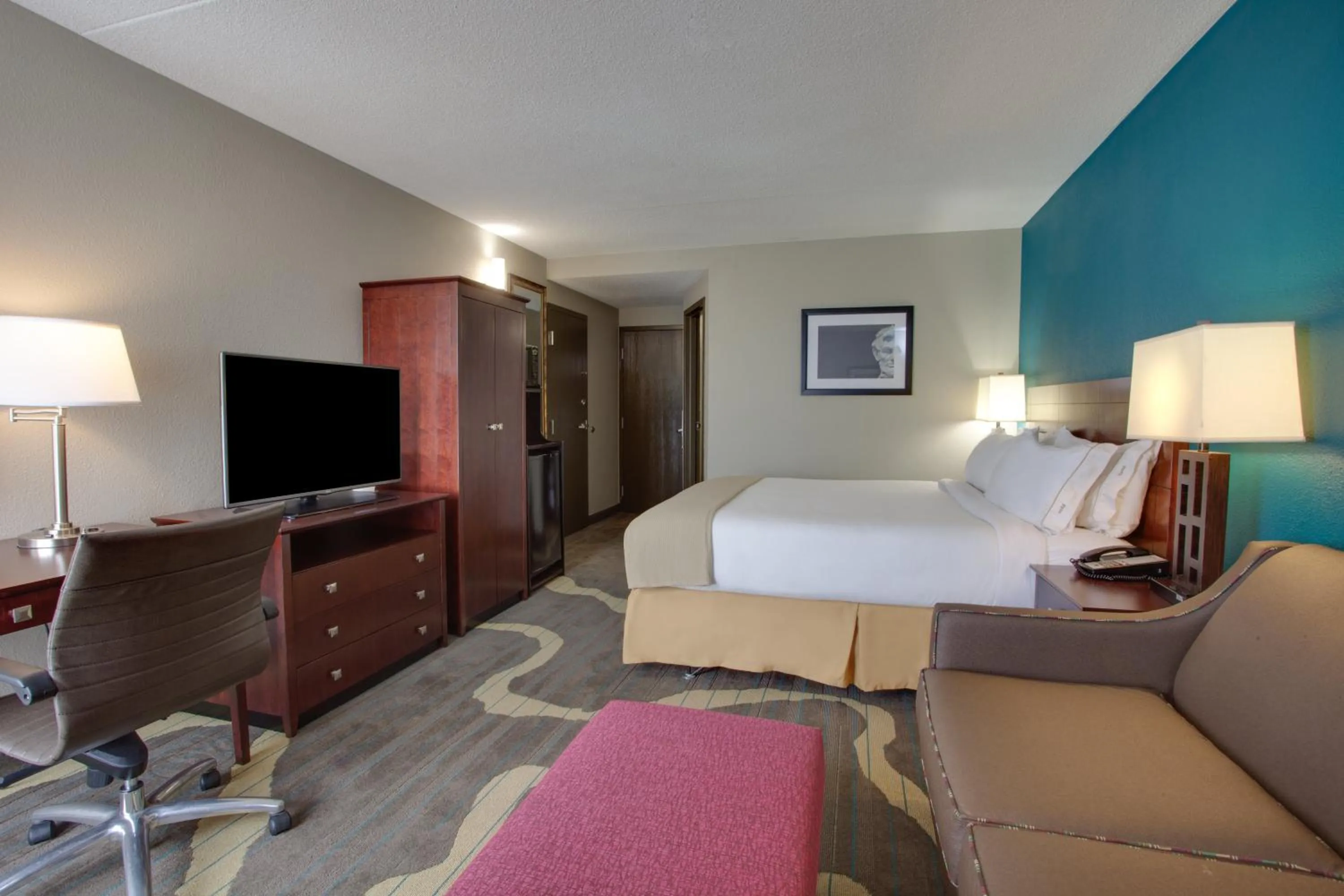 Photo of the whole room, Bed in Holiday Inn Express Washington DC East- Andrews AFB by IHG
