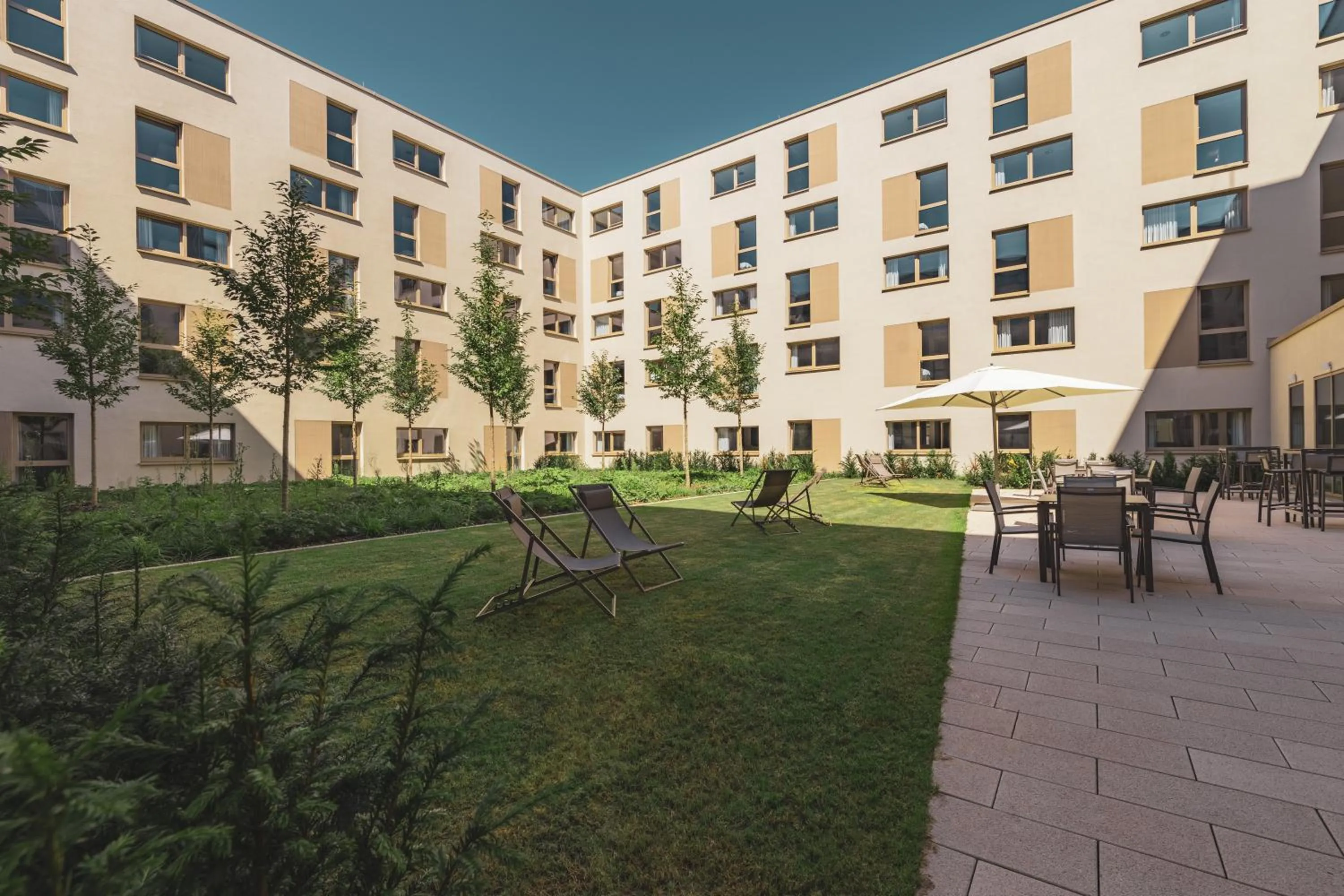 Property building in MASEVEN München Messe Dornach